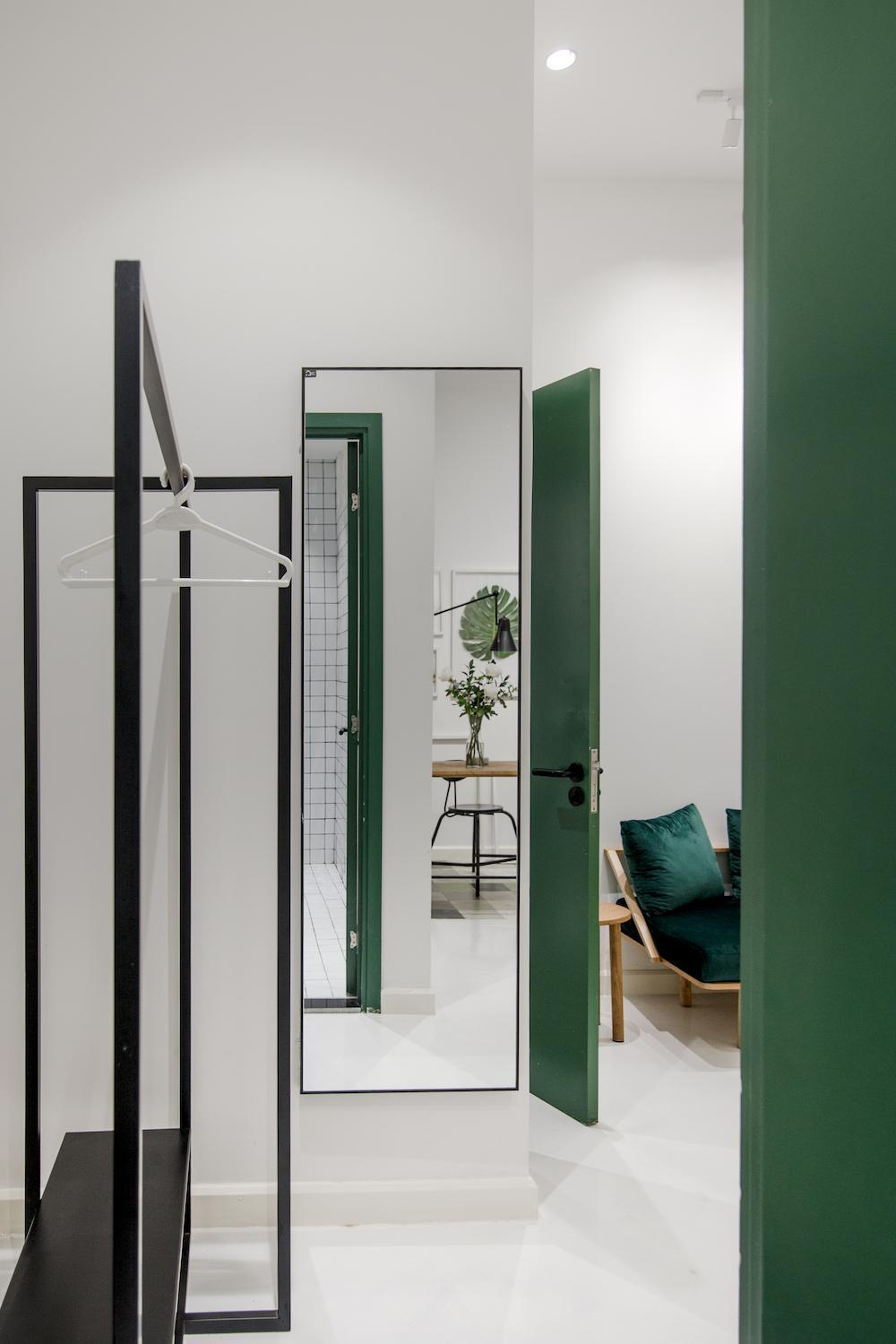 Botanist Lab Minihotel by CIRCADIAN