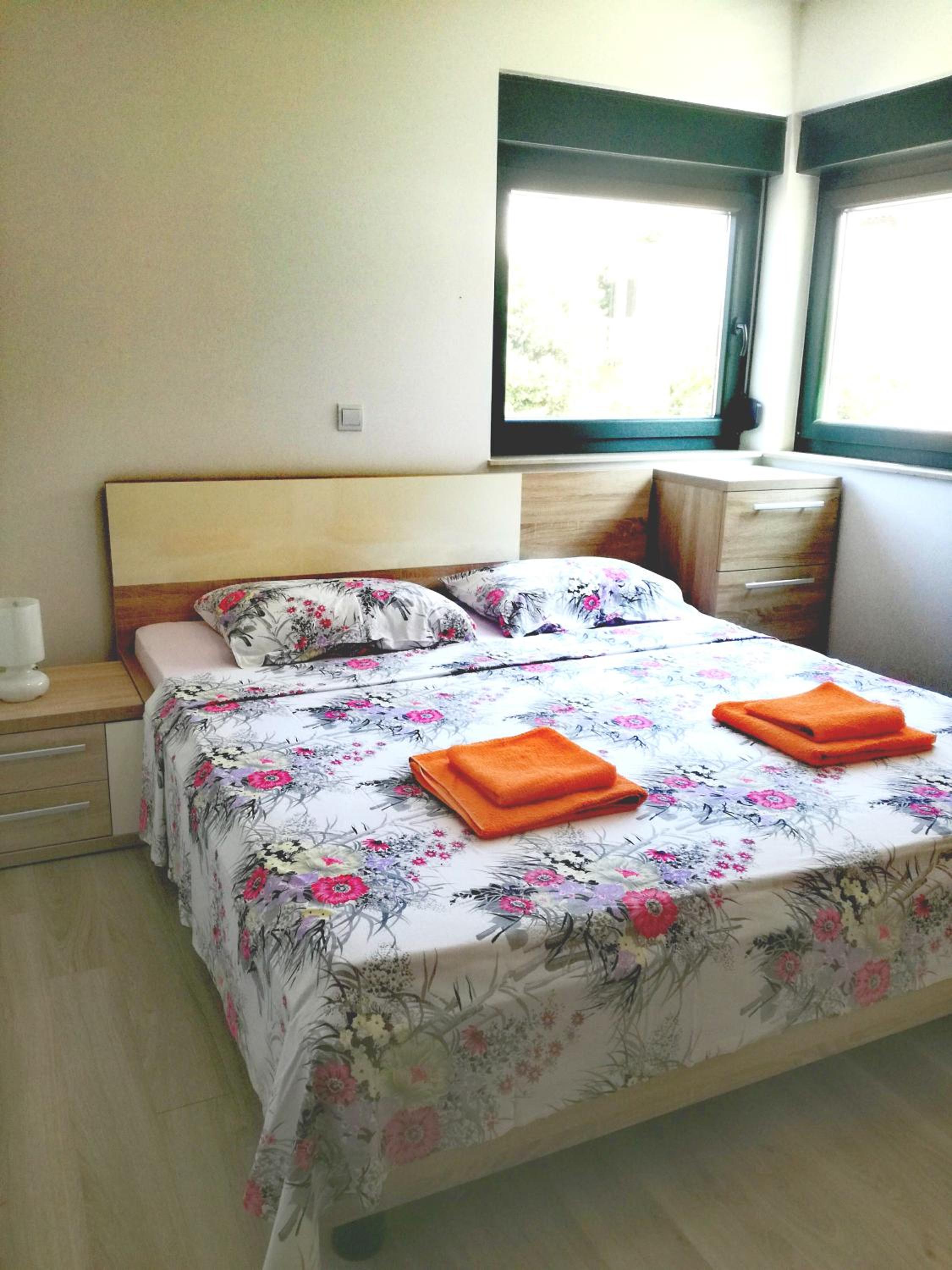 Beach apartment in Mandre view 3