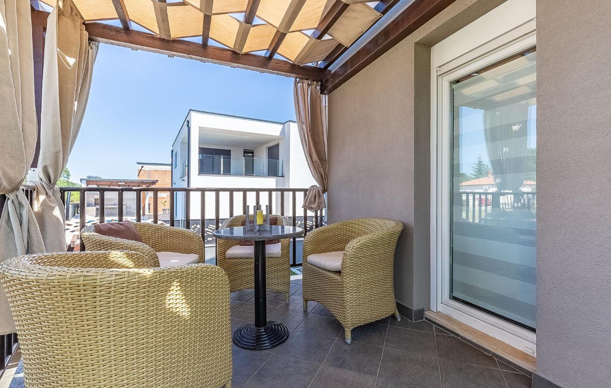 Toni  Julija - Property Image 14