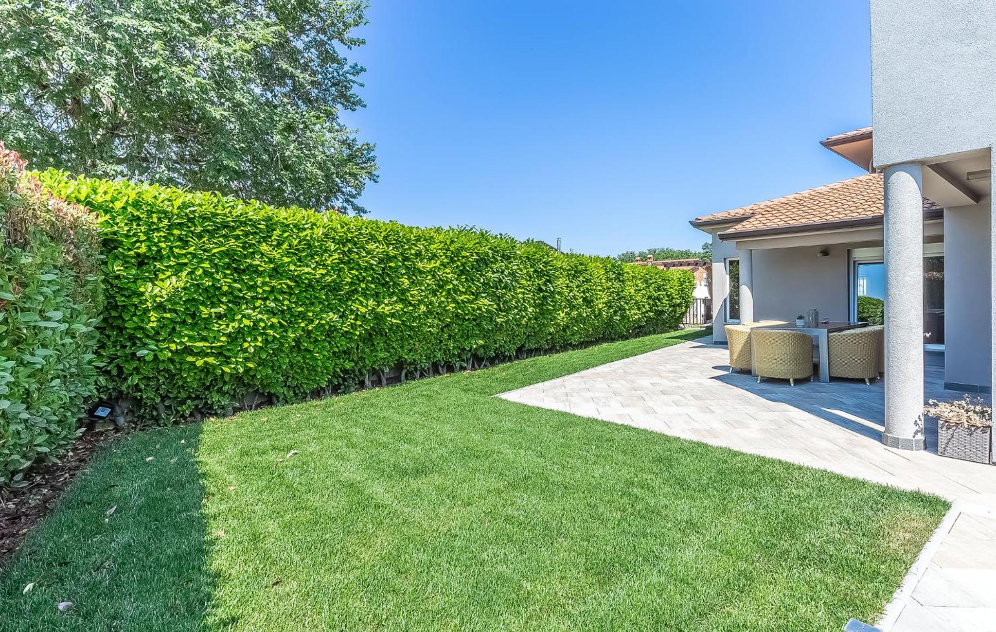 Toni  Julija - Property Image 1