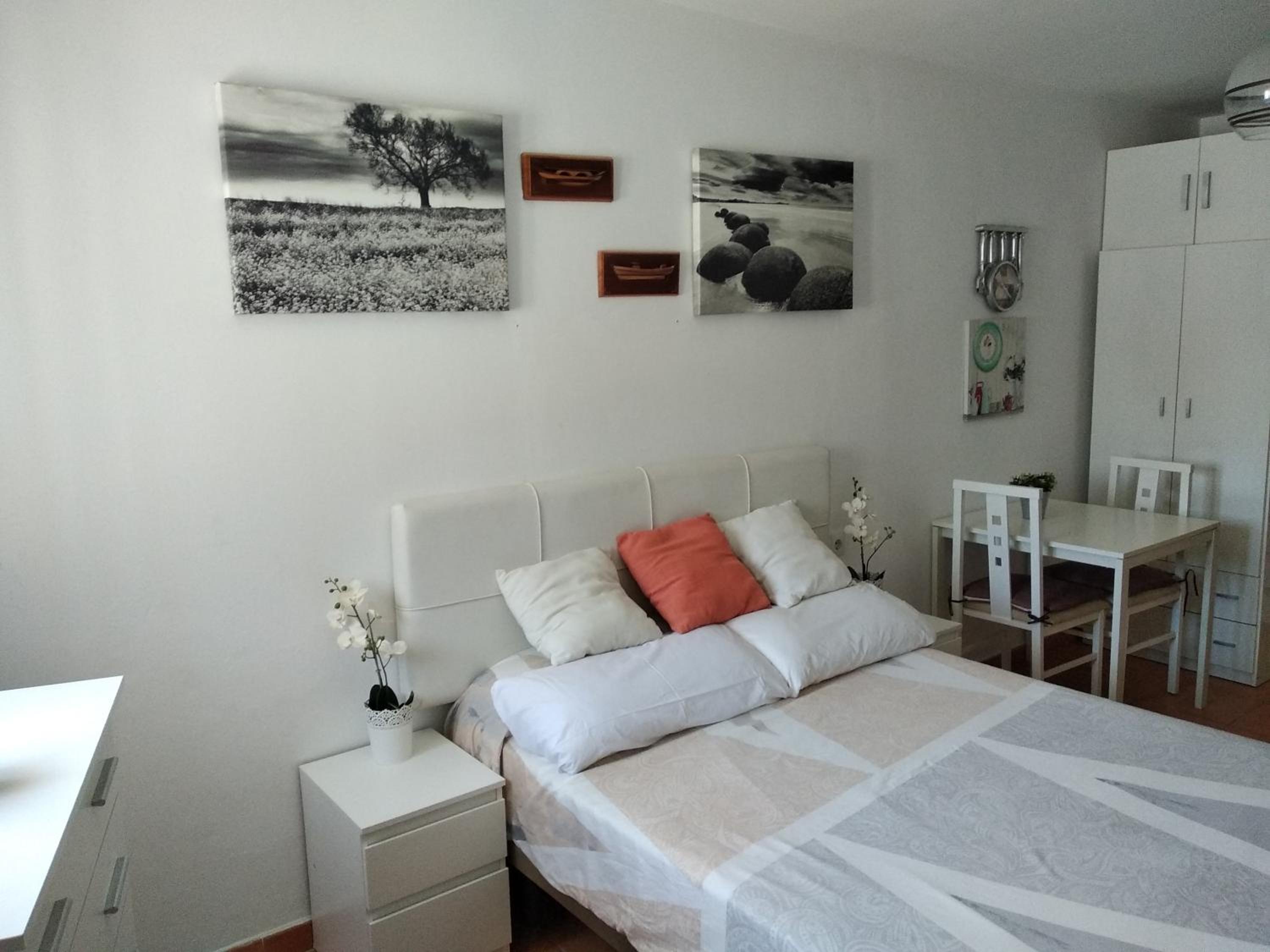Coqueto estudio con acceso a piscina view 4
