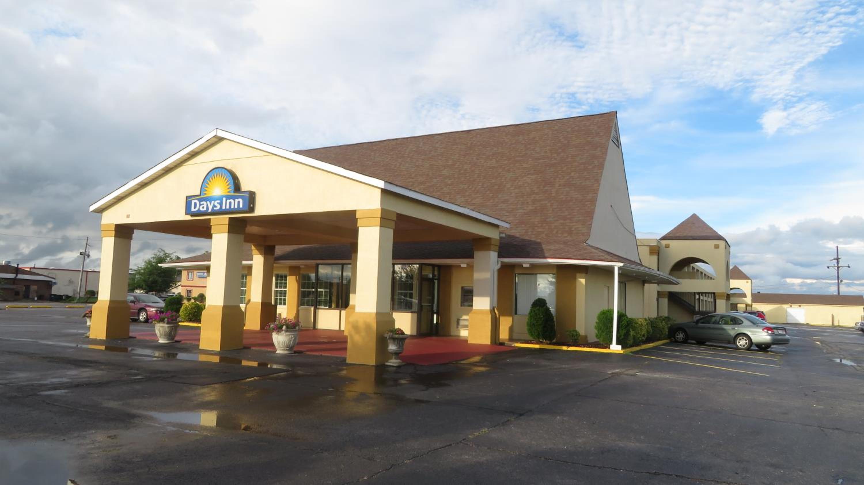 Blytheville Vacations - Days Inn by Wyndham Blytheville - Property Image 5