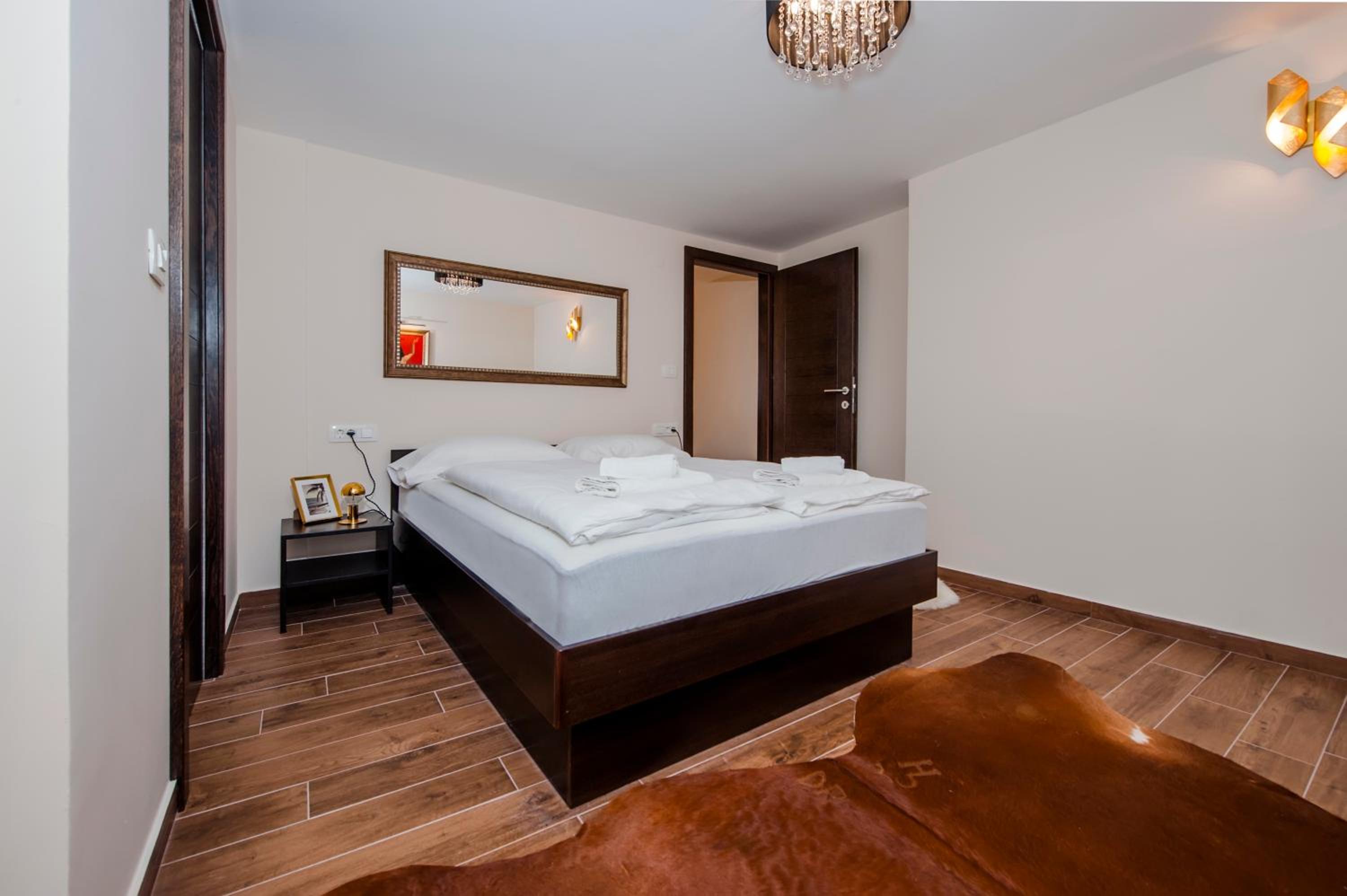 Villa NEA Seaview! Deluxe apartments in old town!