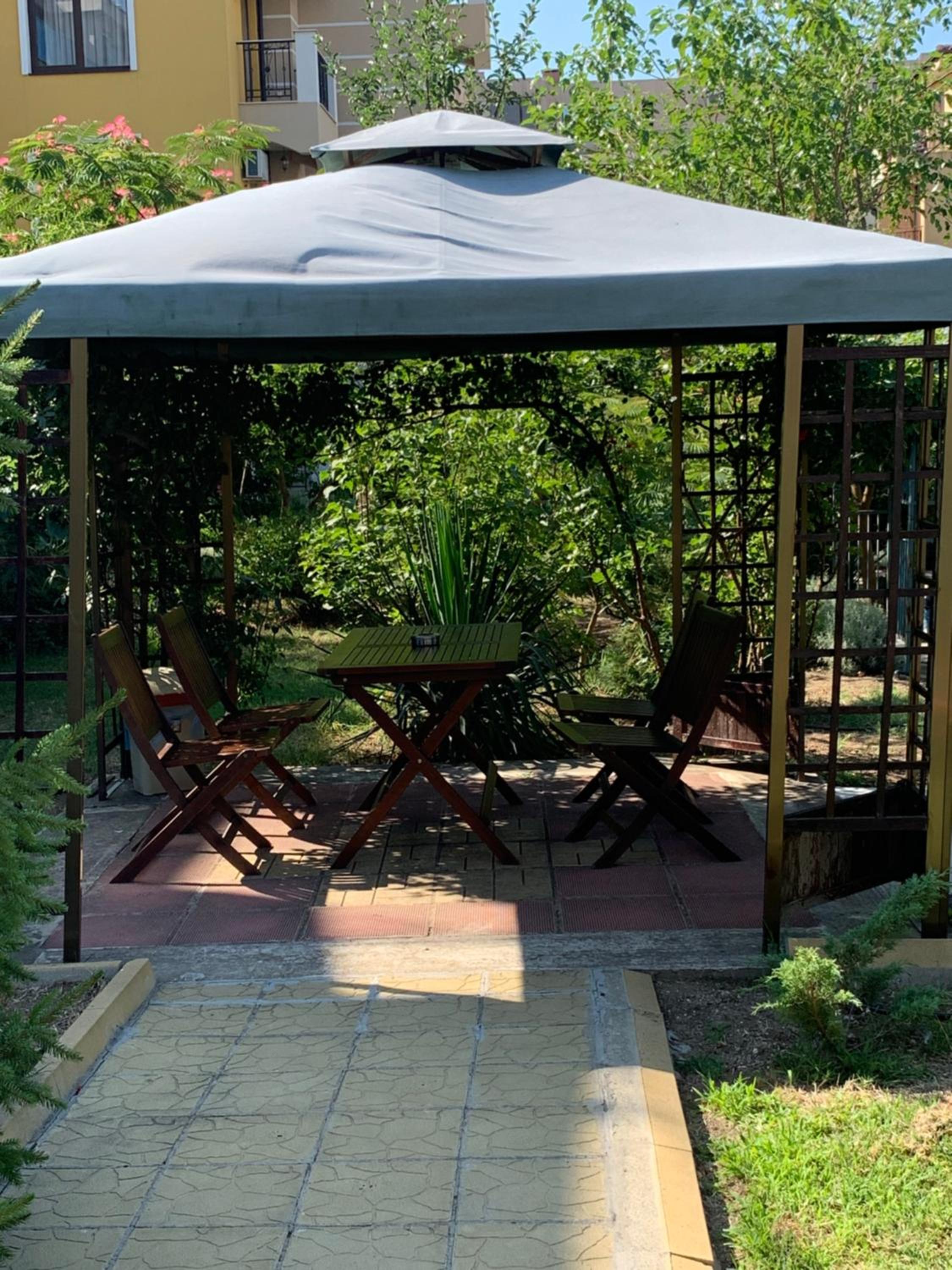 Lilia Guest House