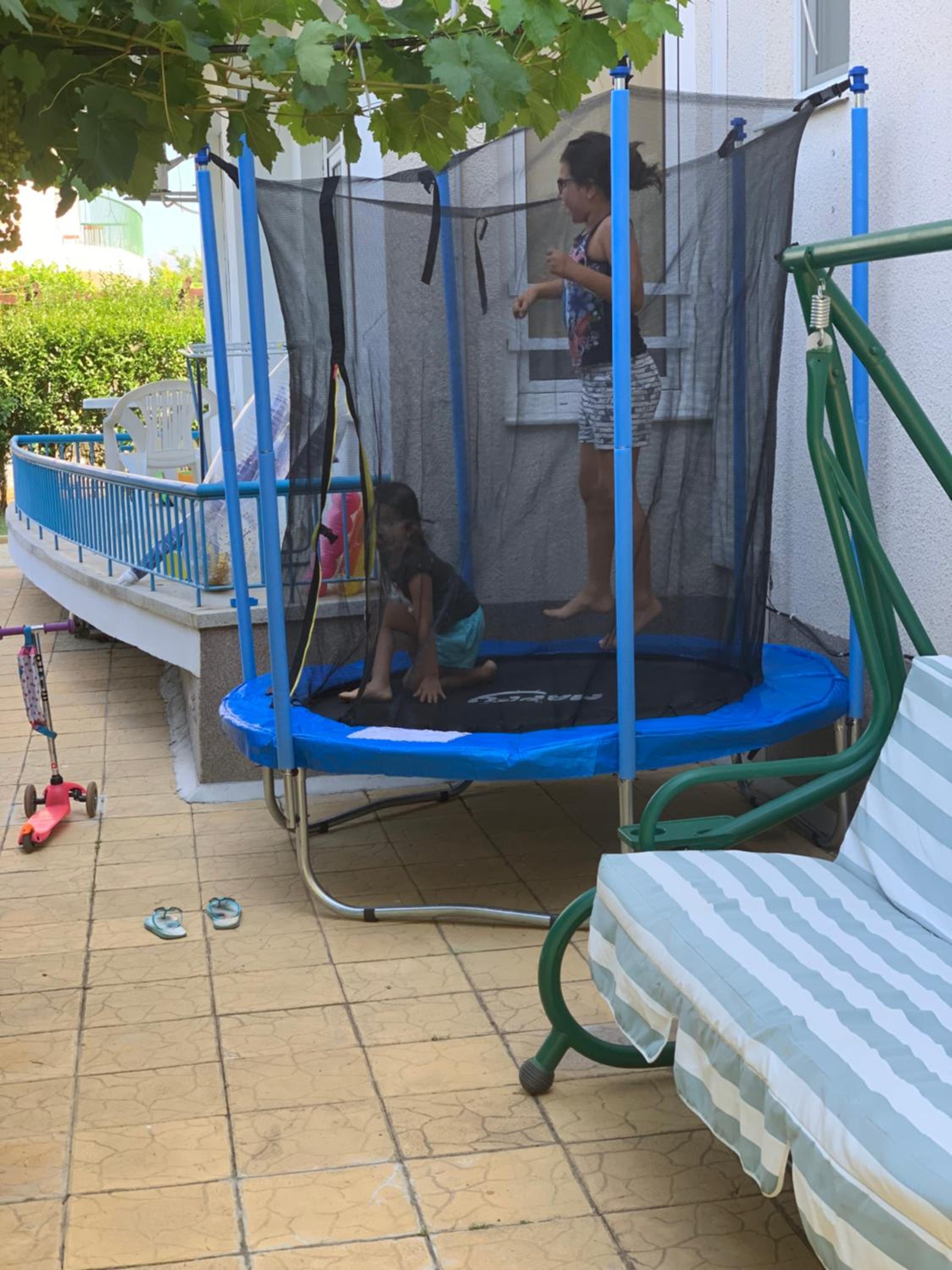 Lilia Guest House