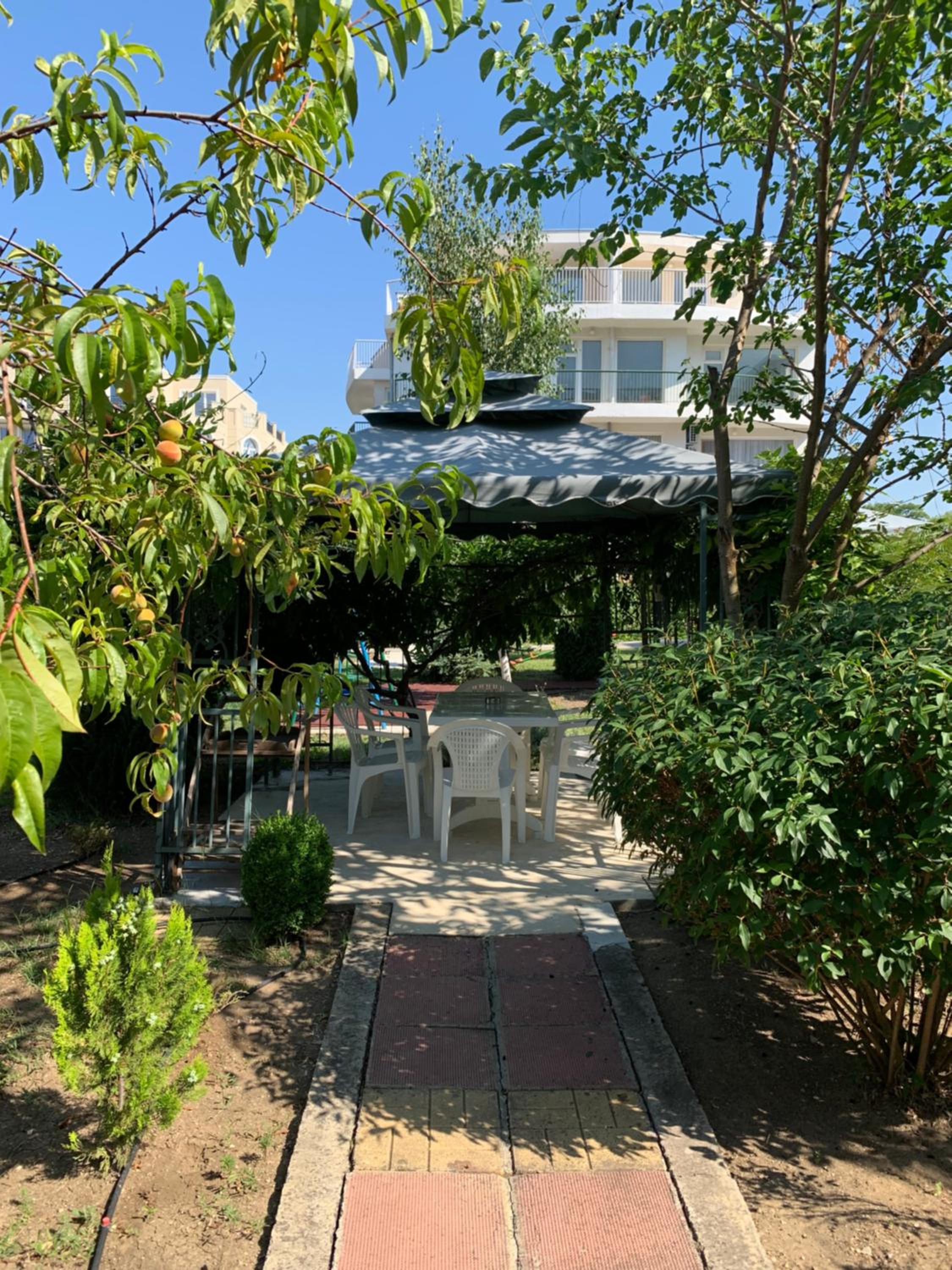 Lilia Guest House