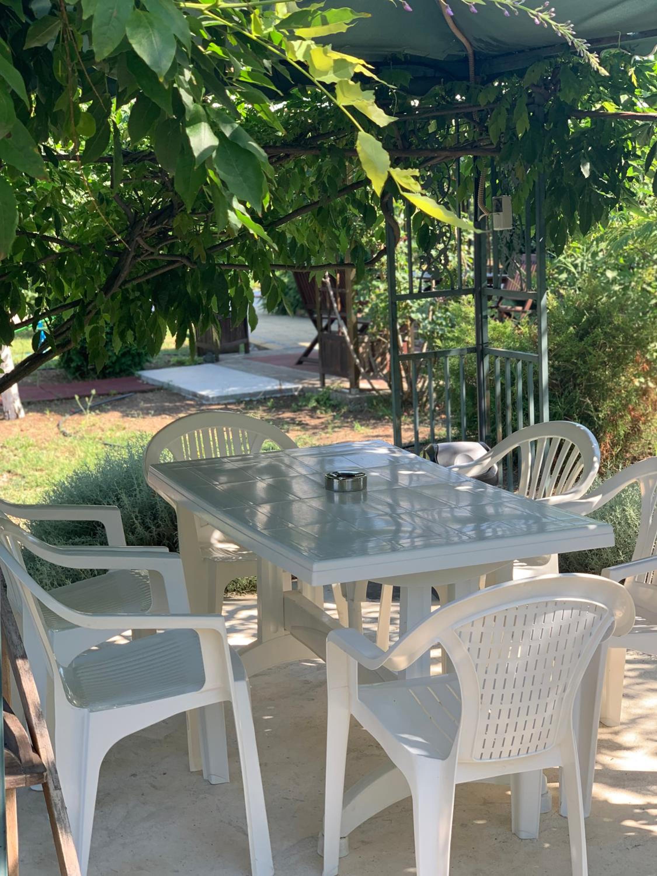 Lilia Guest House