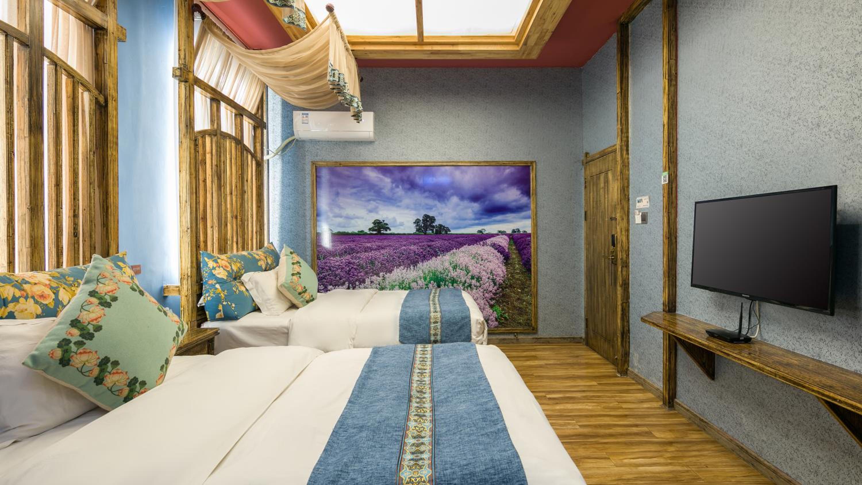 Floral Hotel · Baihui Living Zhangjiajie