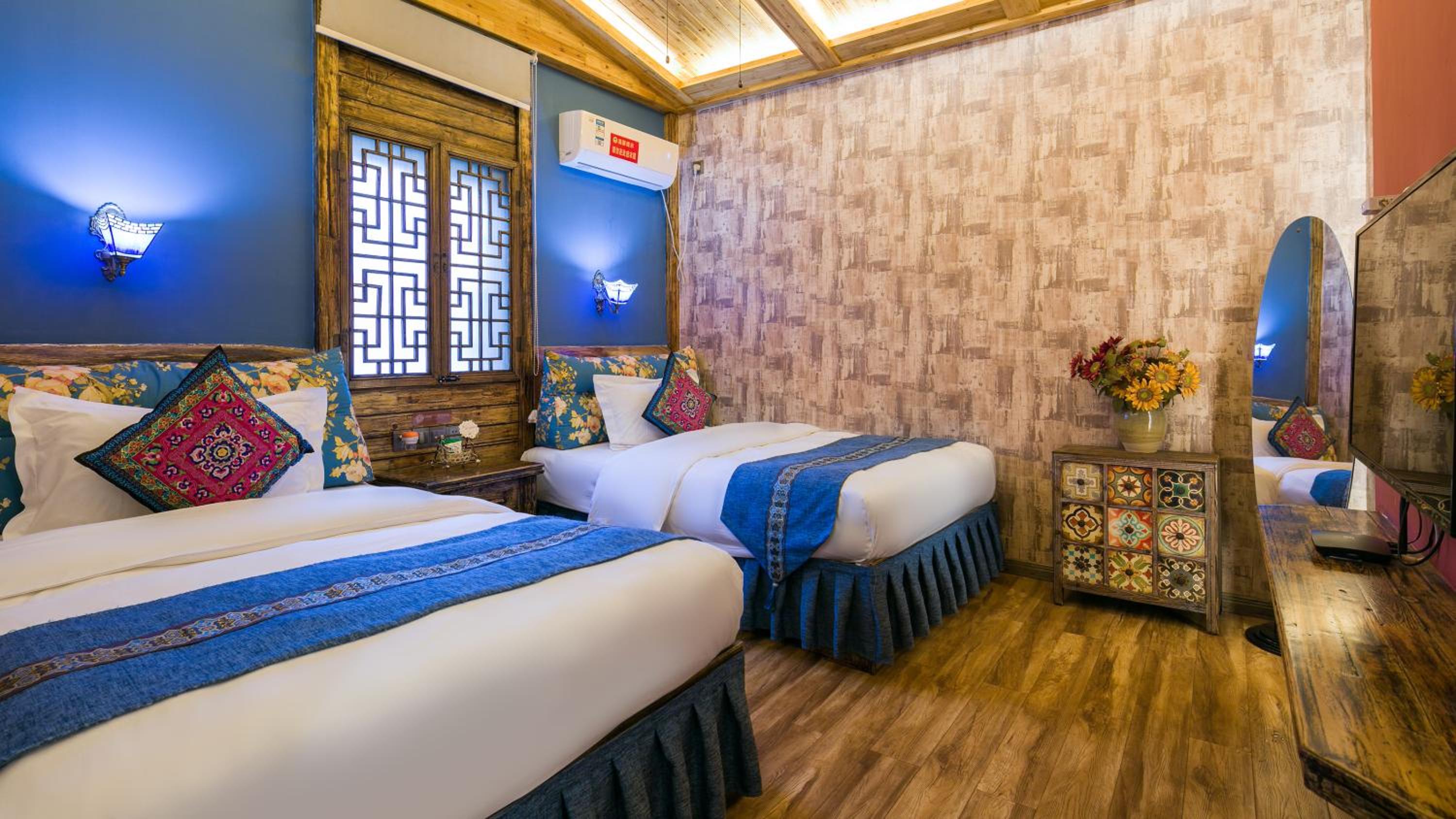 Floral Hotel · Baihui Living Zhangjiajie
