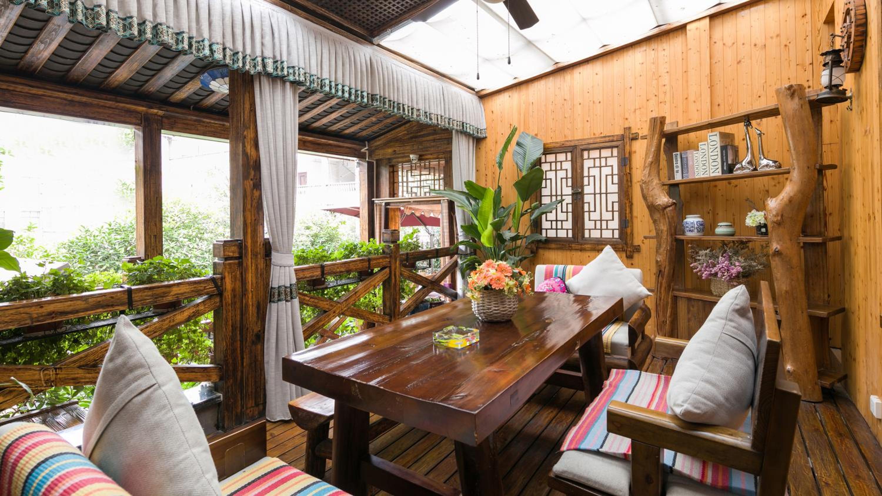 Floral Hotel · Baihui Living Zhangjiajie