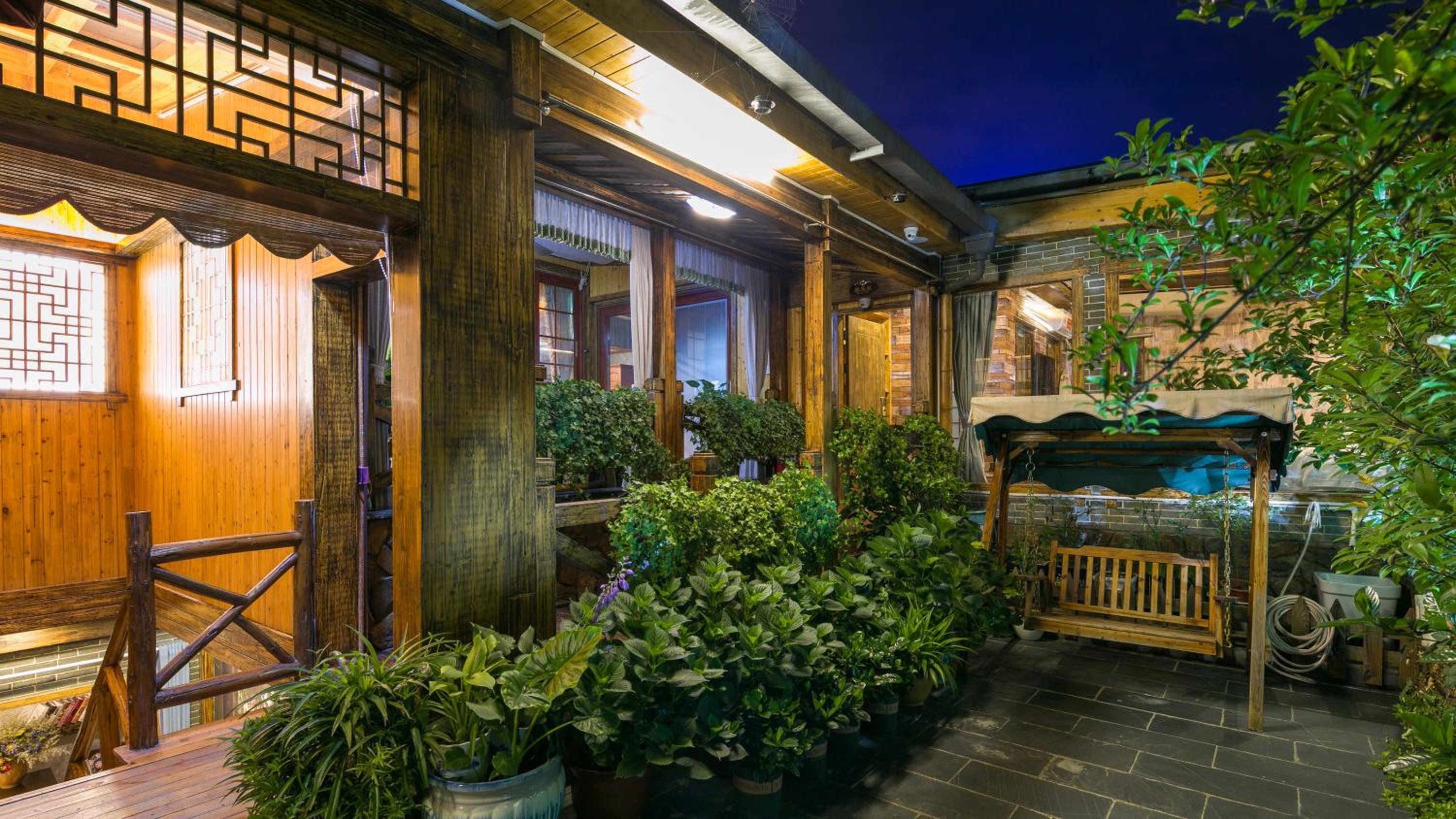 Floral Hotel · Baihui Living Zhangjiajie