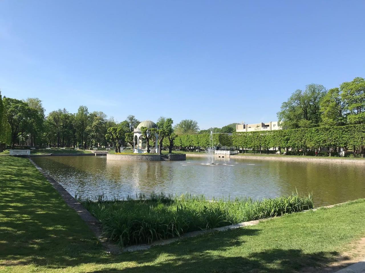 1 Bedroom Apartment near Kadriorg Swan Pond