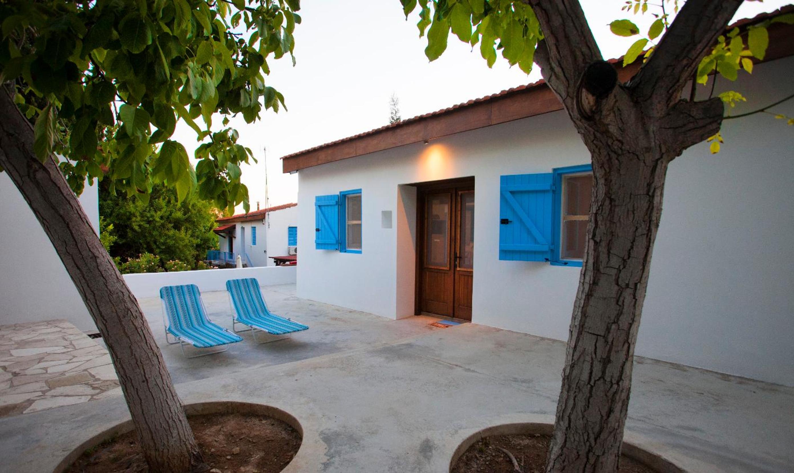 Cecilias Courtyard