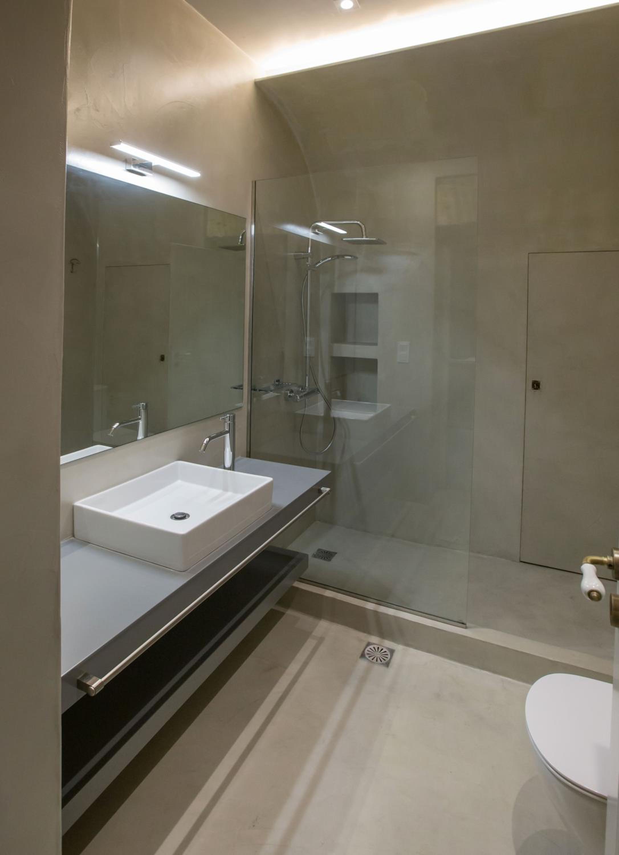 Magnificent neoclassical apt in Syntagma-Plaka