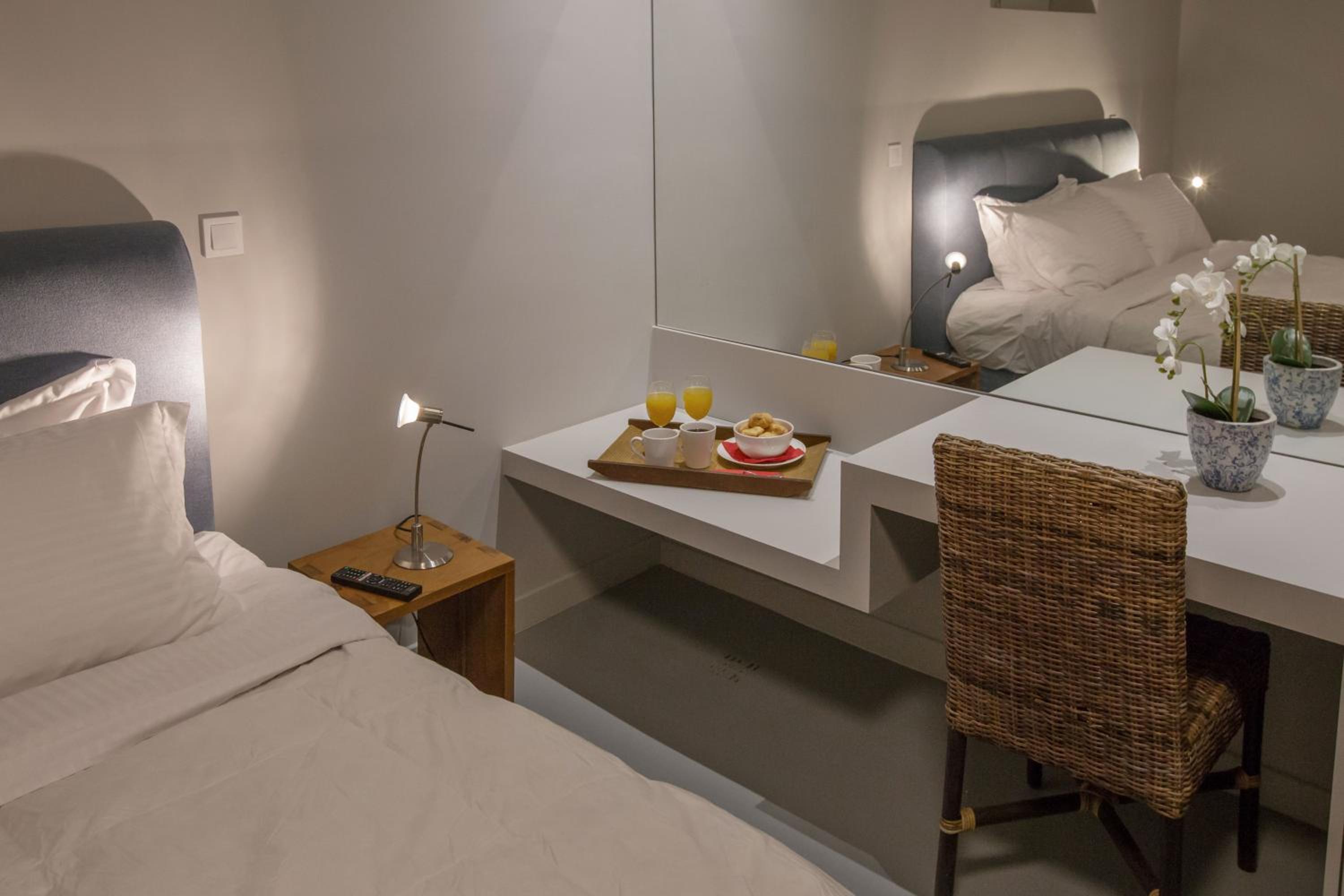 Magnificent neoclassical apt in Syntagma-Plaka