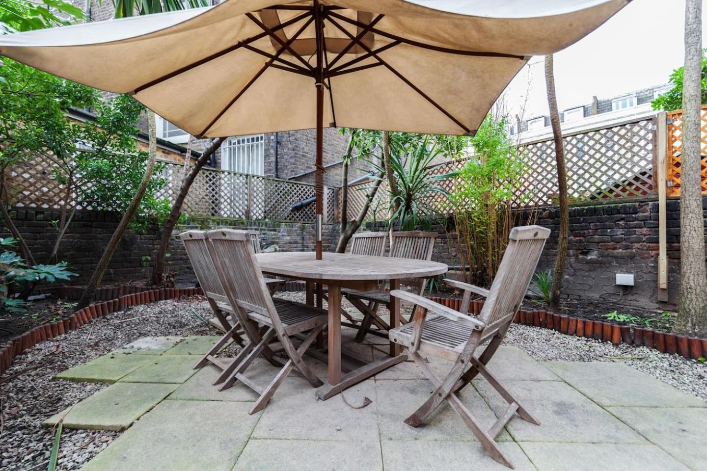 outdoor bbq area