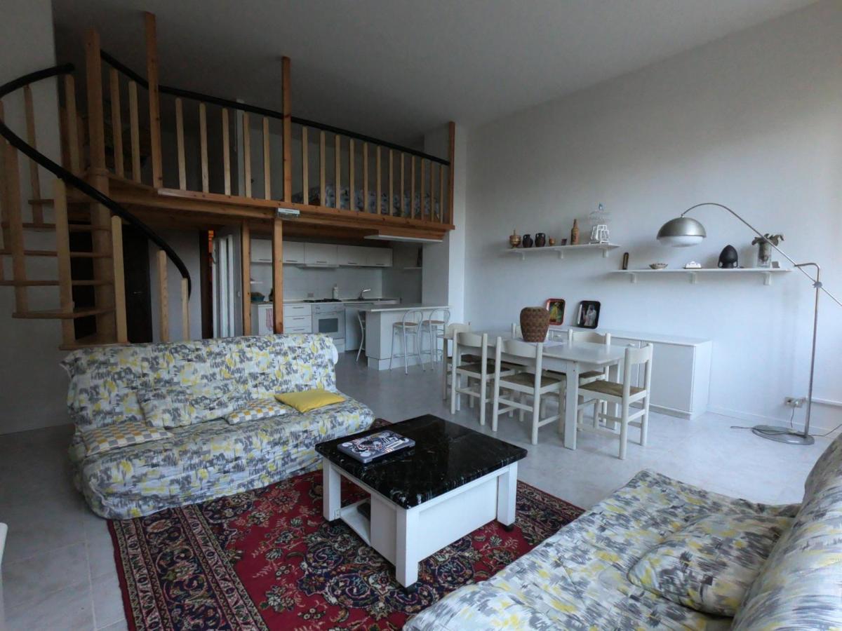 Kosmopolitan Residence photo 2