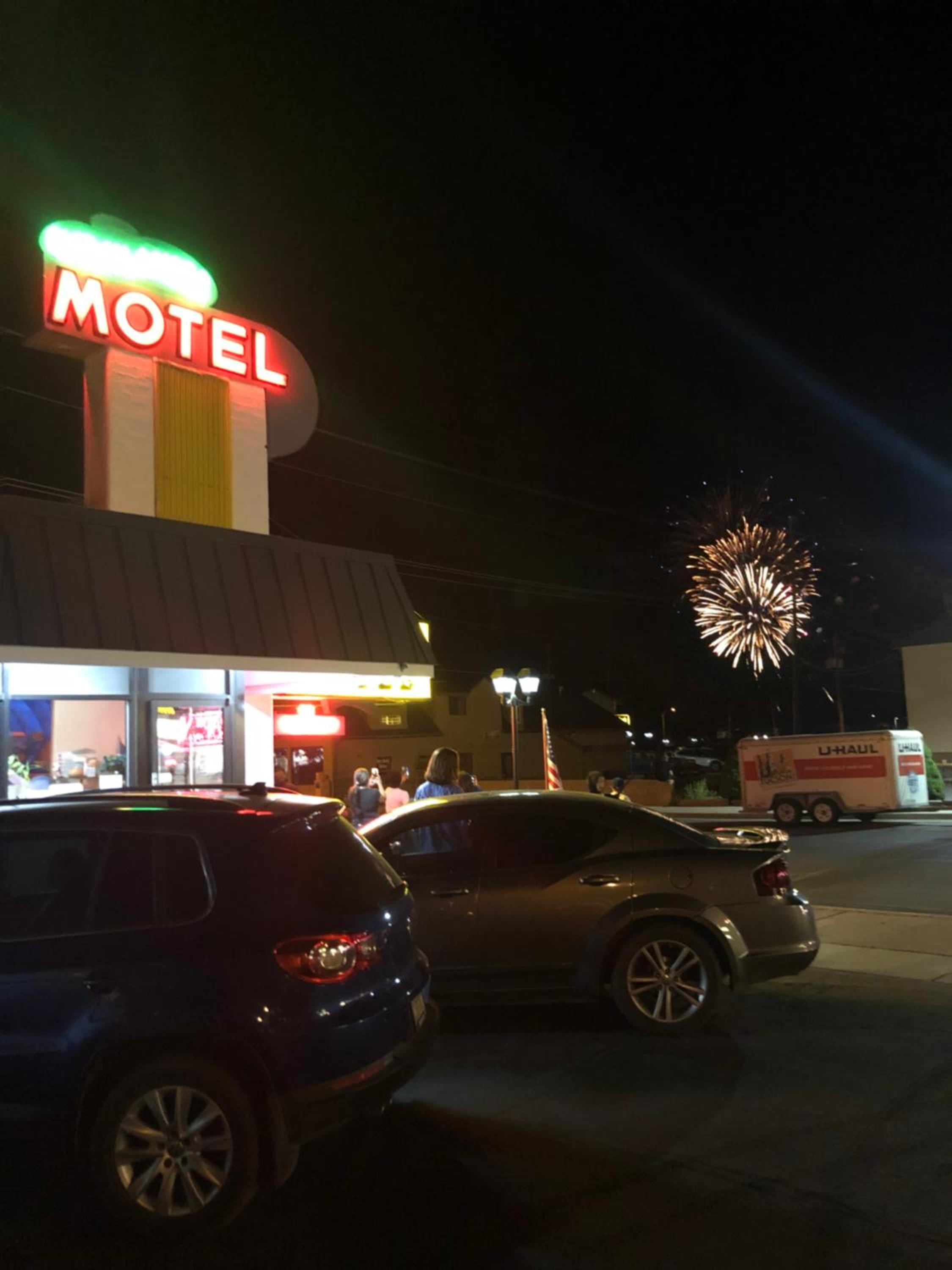 Highlander Motel