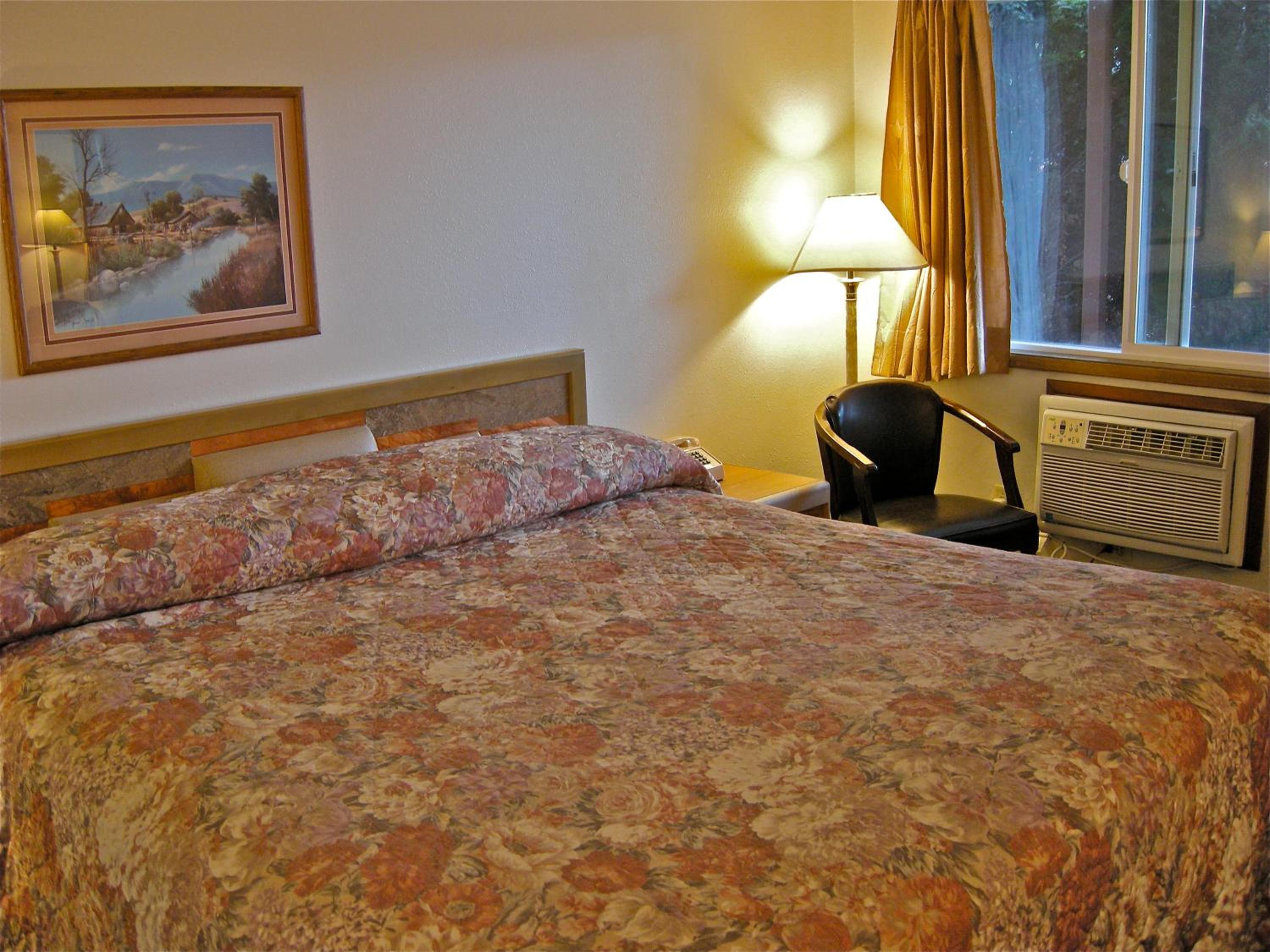 La Grande Vacations - Royal Motor Inn - Property Image 5