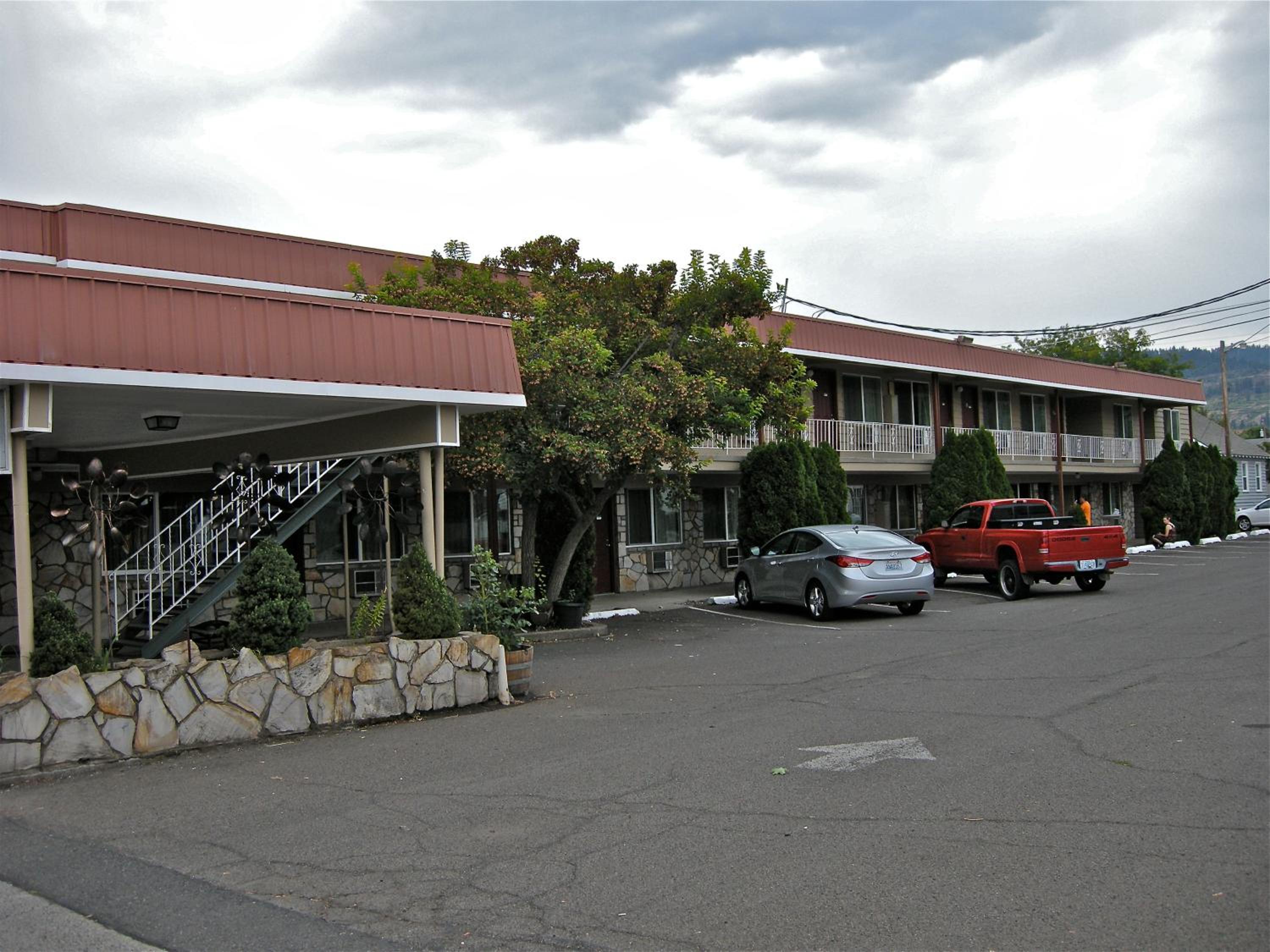 La Grande Vacations - Royal Motor Inn - Property Image 7