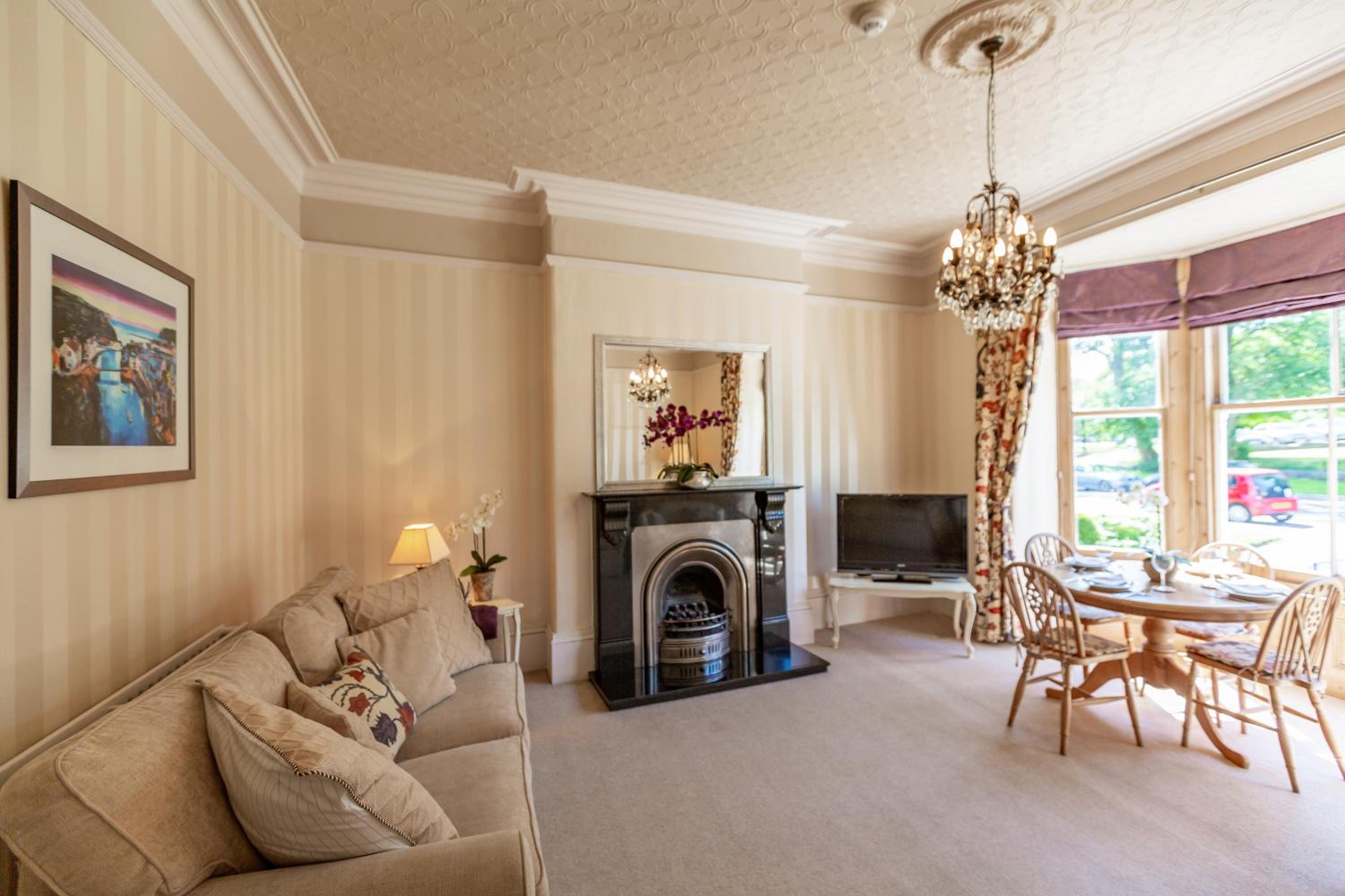 Swan View Apartment, Central Harrogate - 1 bedroom Sleeps 3 view 4