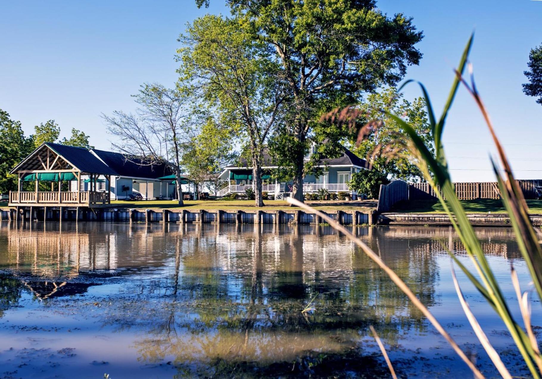 A Chateau on the Bayou Bed & Breakfast