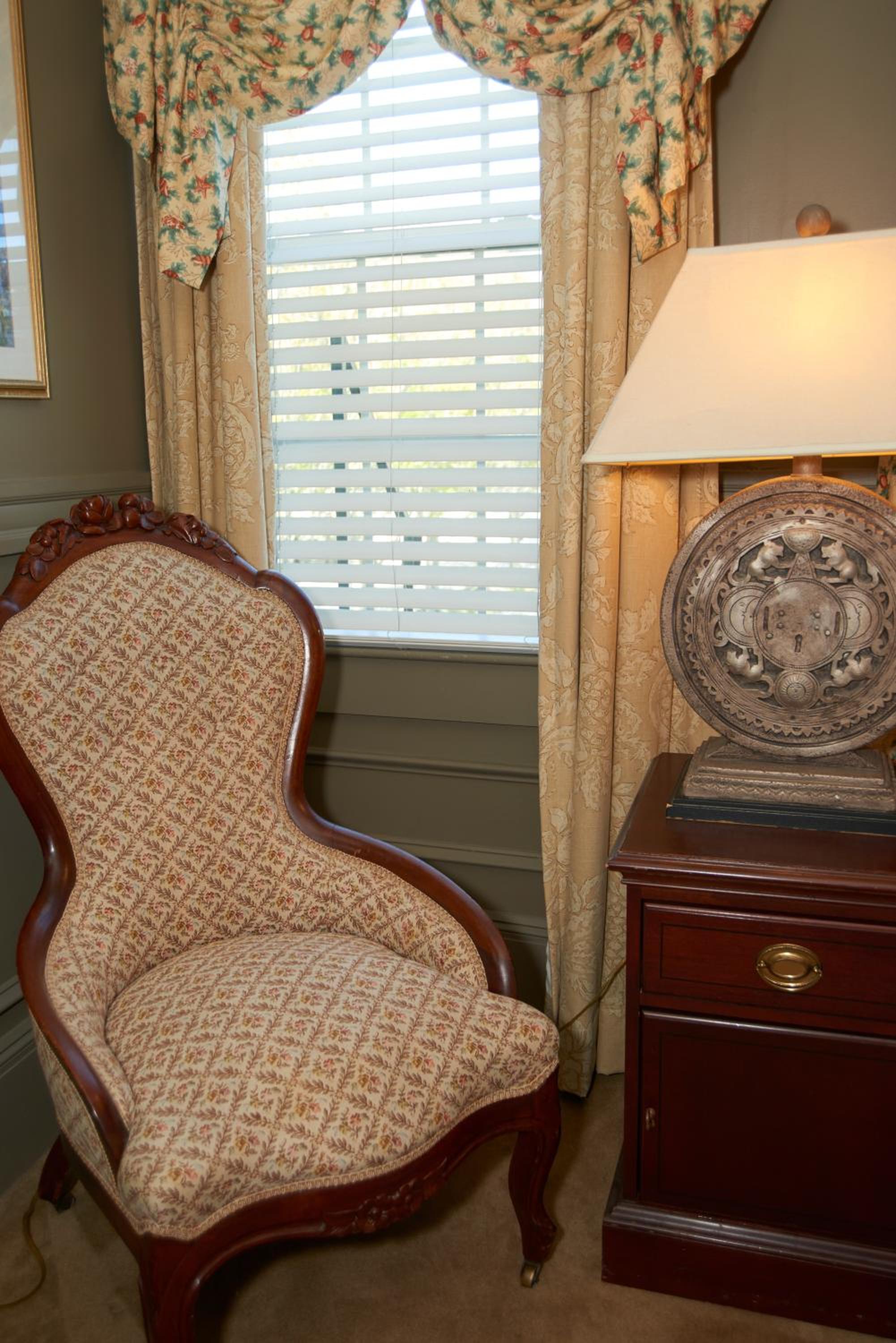 Bellevue Manor