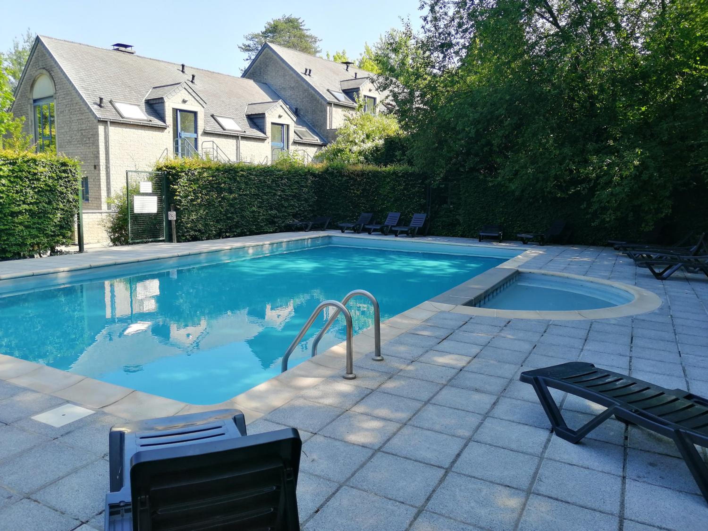 Hotel Durbuy, ses ruelles pittoresques et sa gastronomie - Image 1