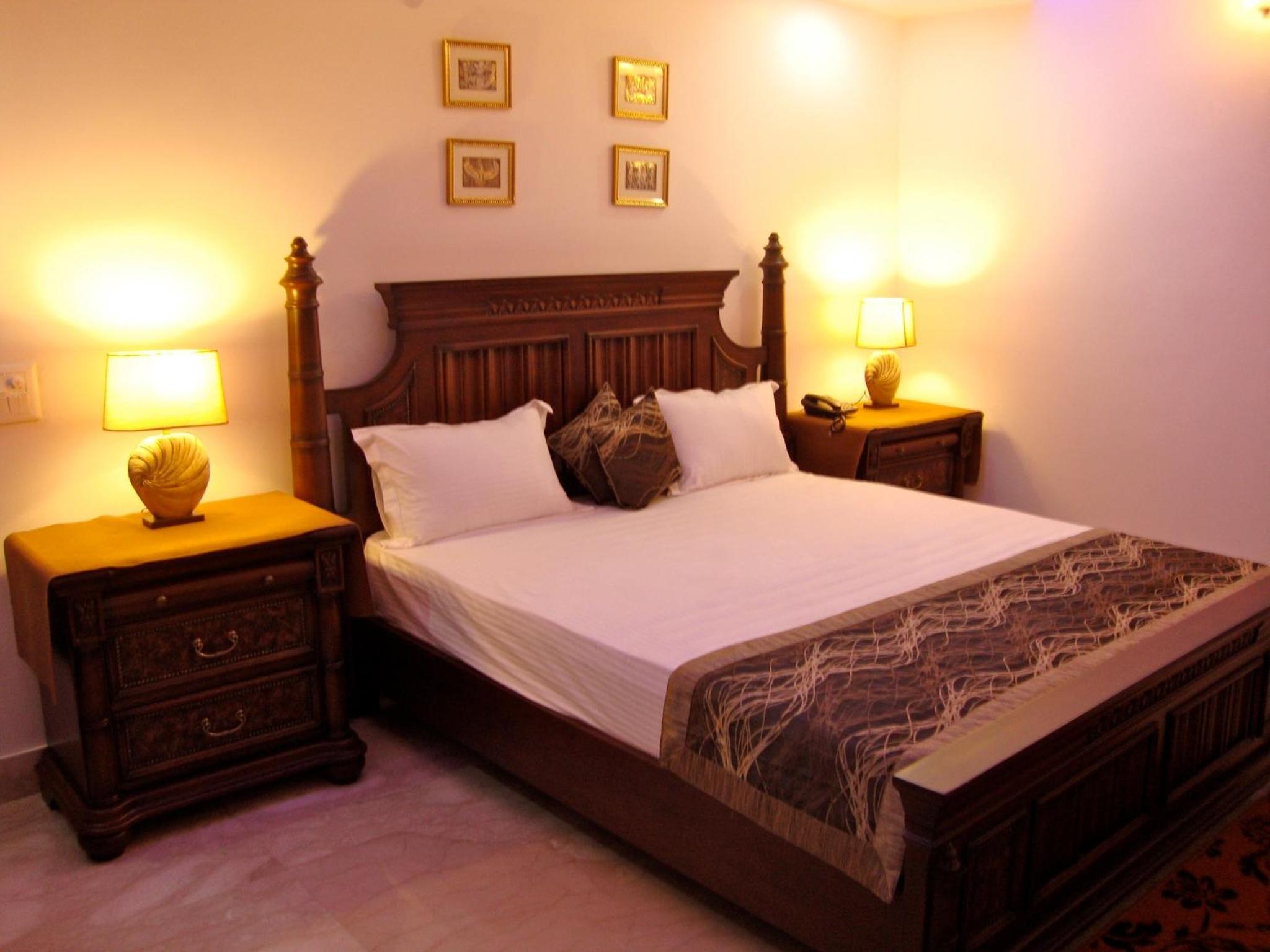 Skylink Suites Bed & Breakfast