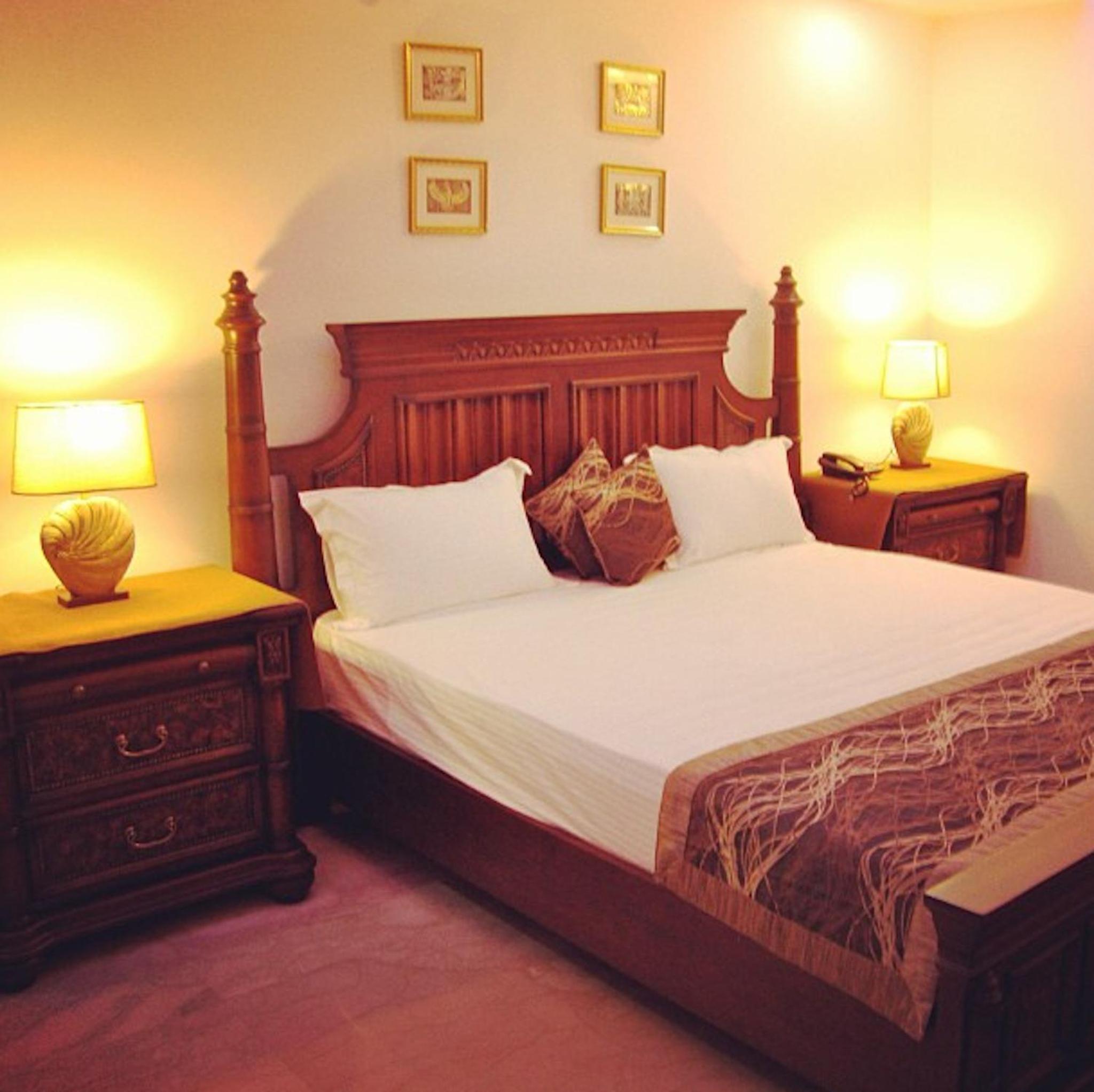 Skylink Suites Bed & Breakfast