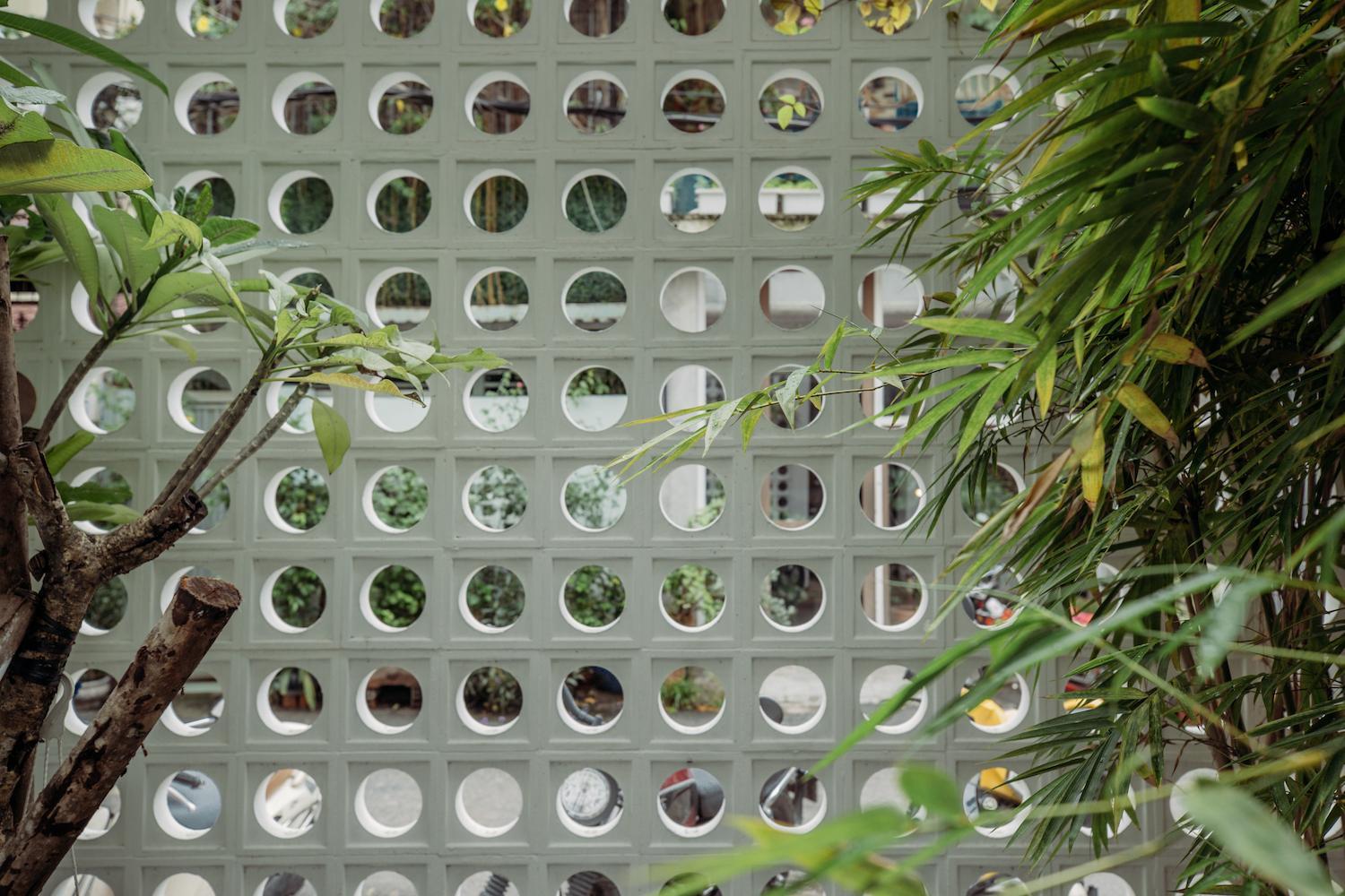 Botanist Lab Minihotel by CIRCADIAN