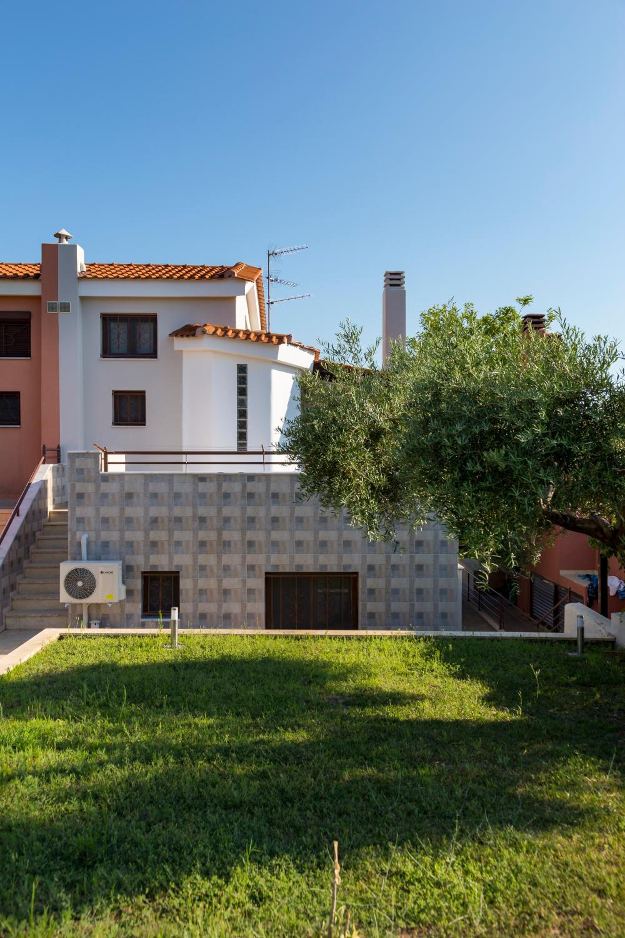 Villa Kristin 2 - 2min walk to Great Sandy, Shallow beach