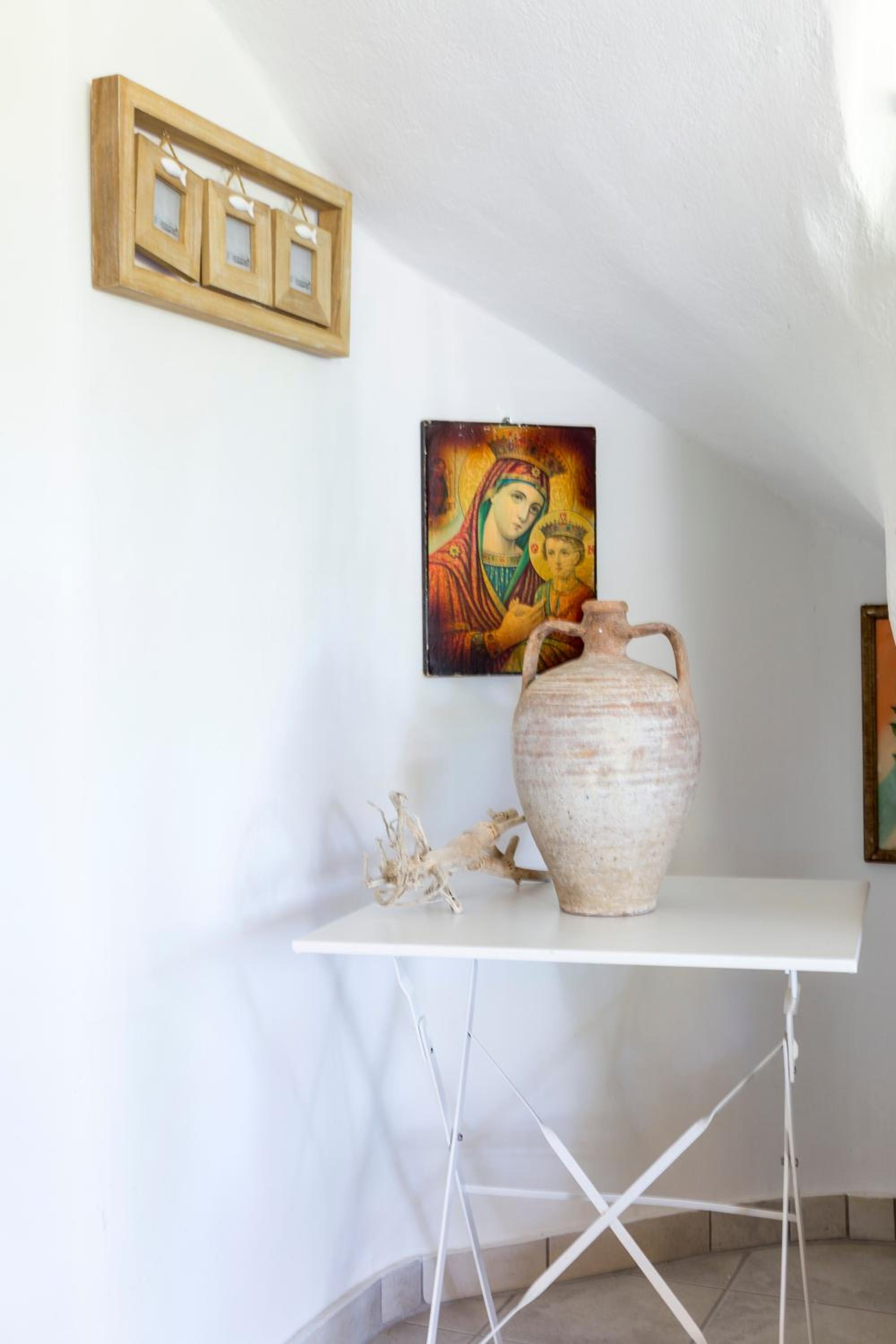 Villa Kristin 2 - 2min walk to Great Sandy, Shallow beach