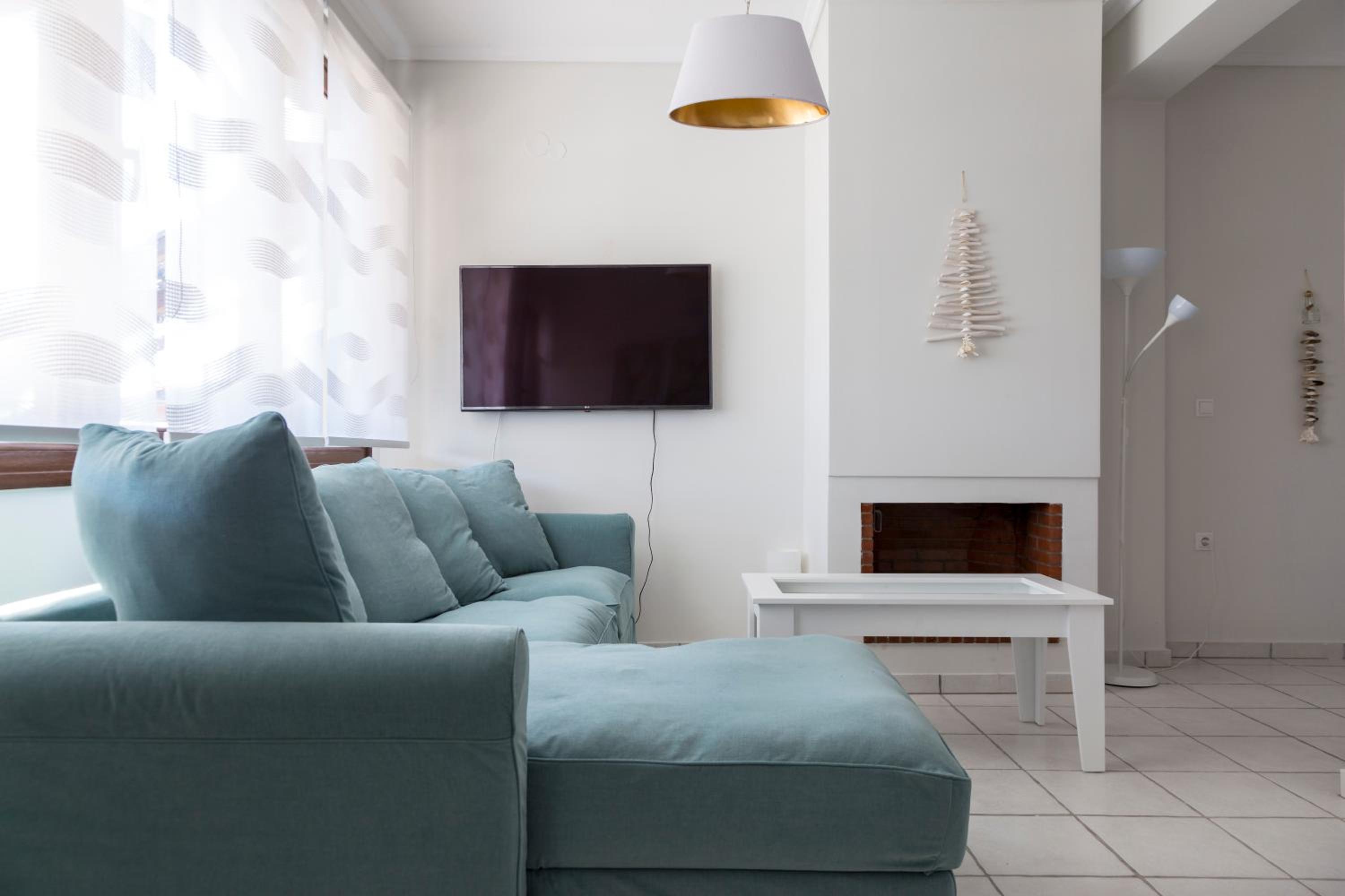 Villa Kristin 2 - 2min walk to Great Sandy, Shallow beach