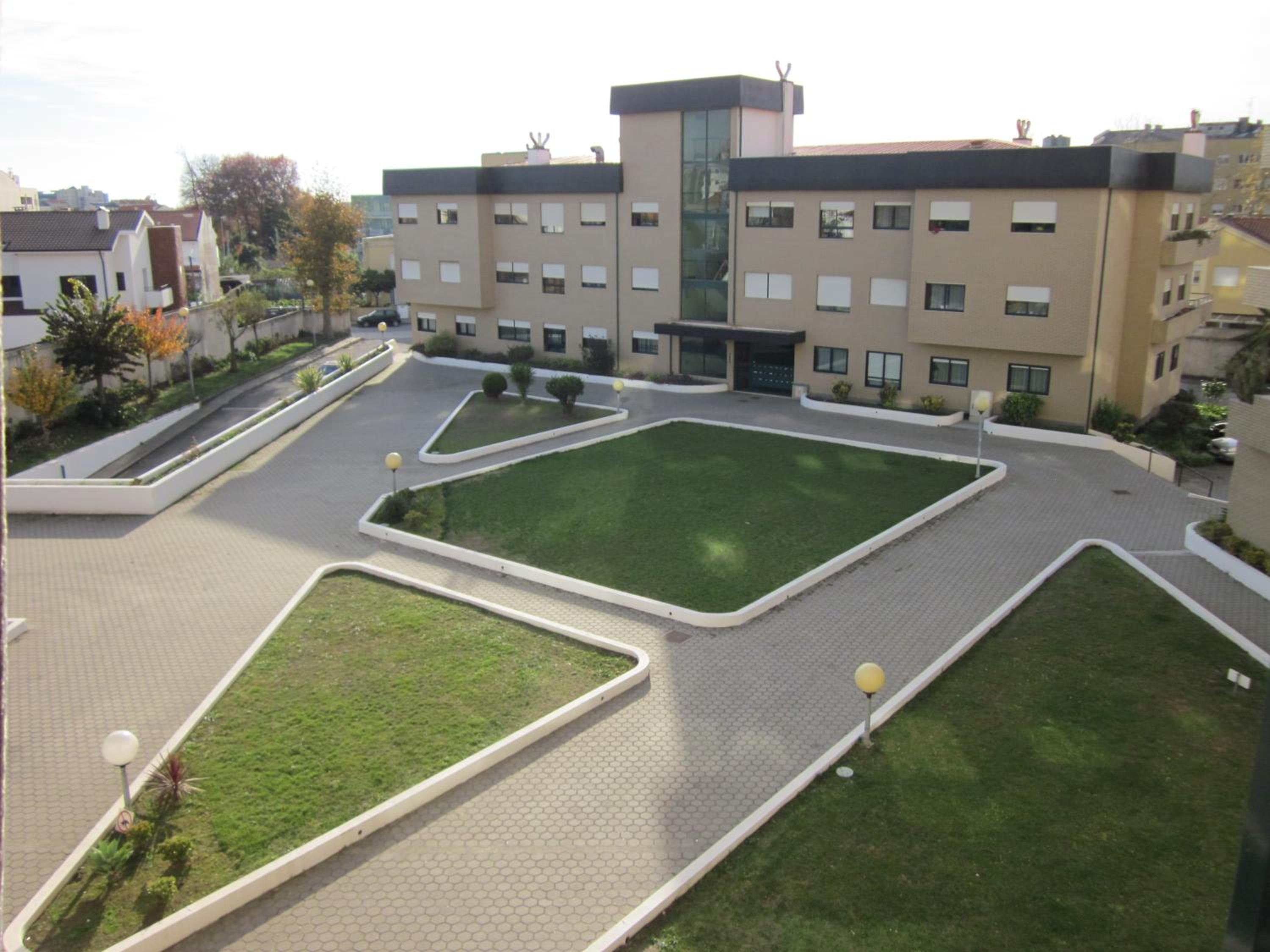 Comfortable & central apartment view 2