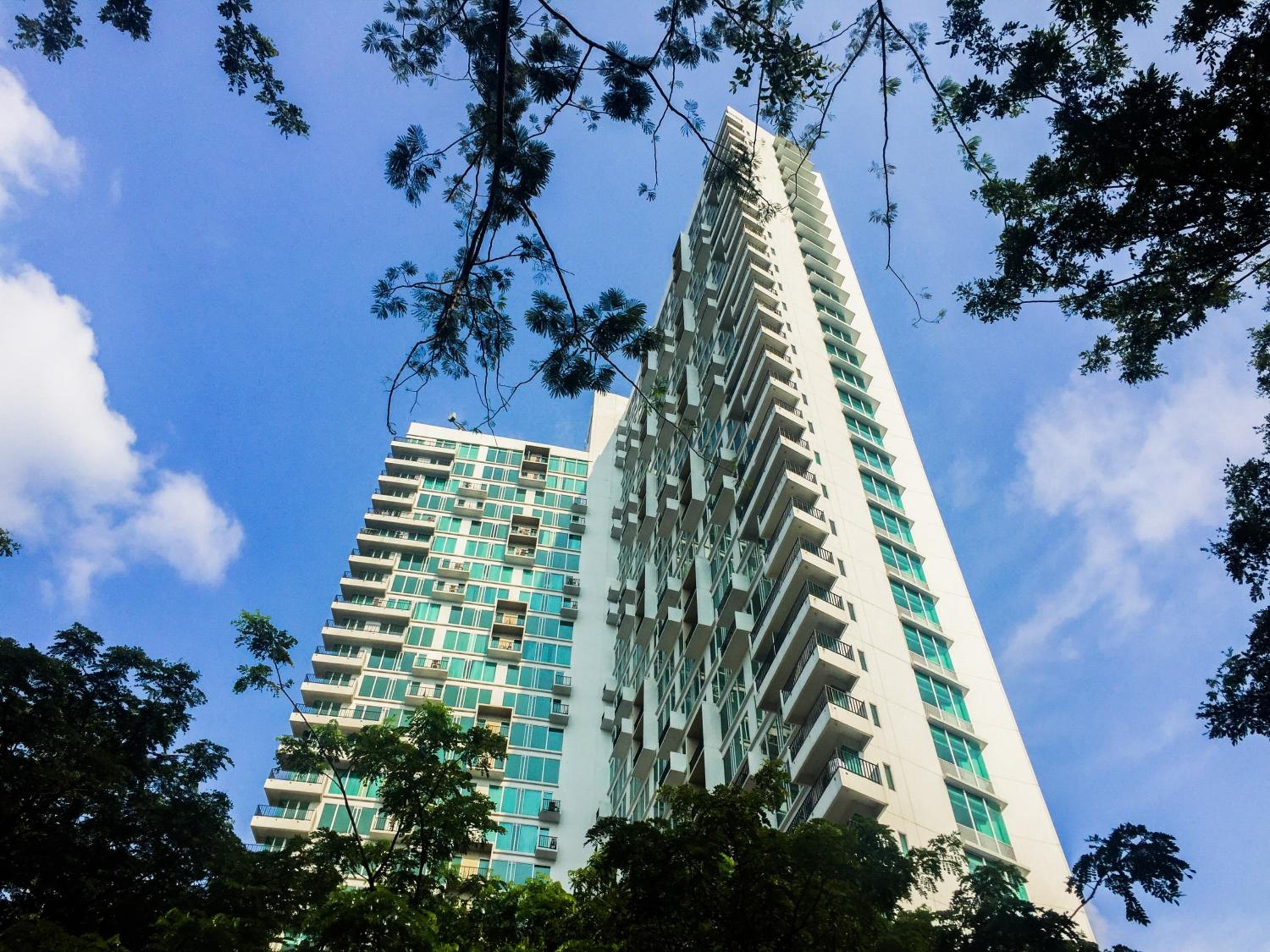 Homey Studio Room Tree Park City BSD Apartment near BSD City By Travelio