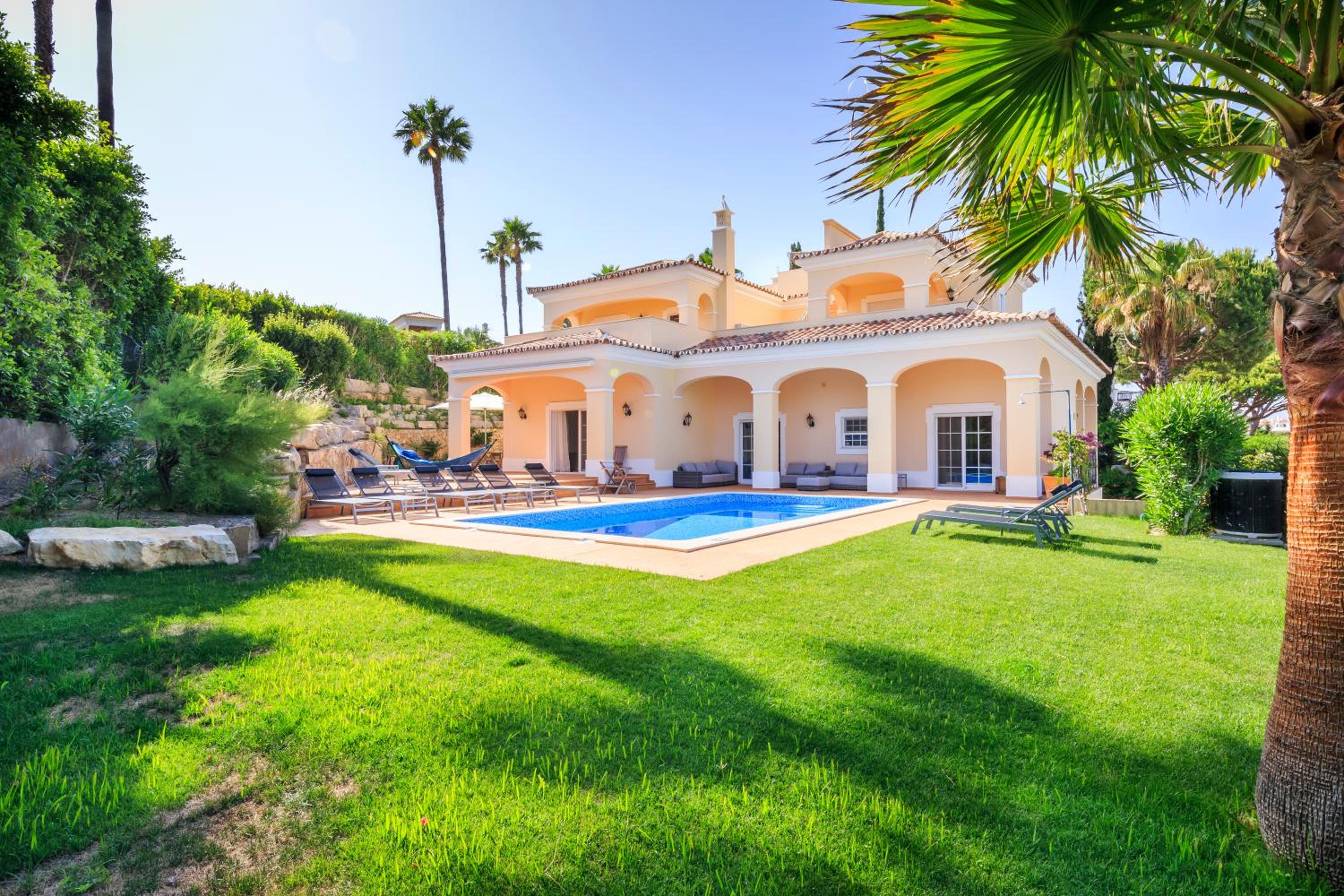 Villa Dia view 3
