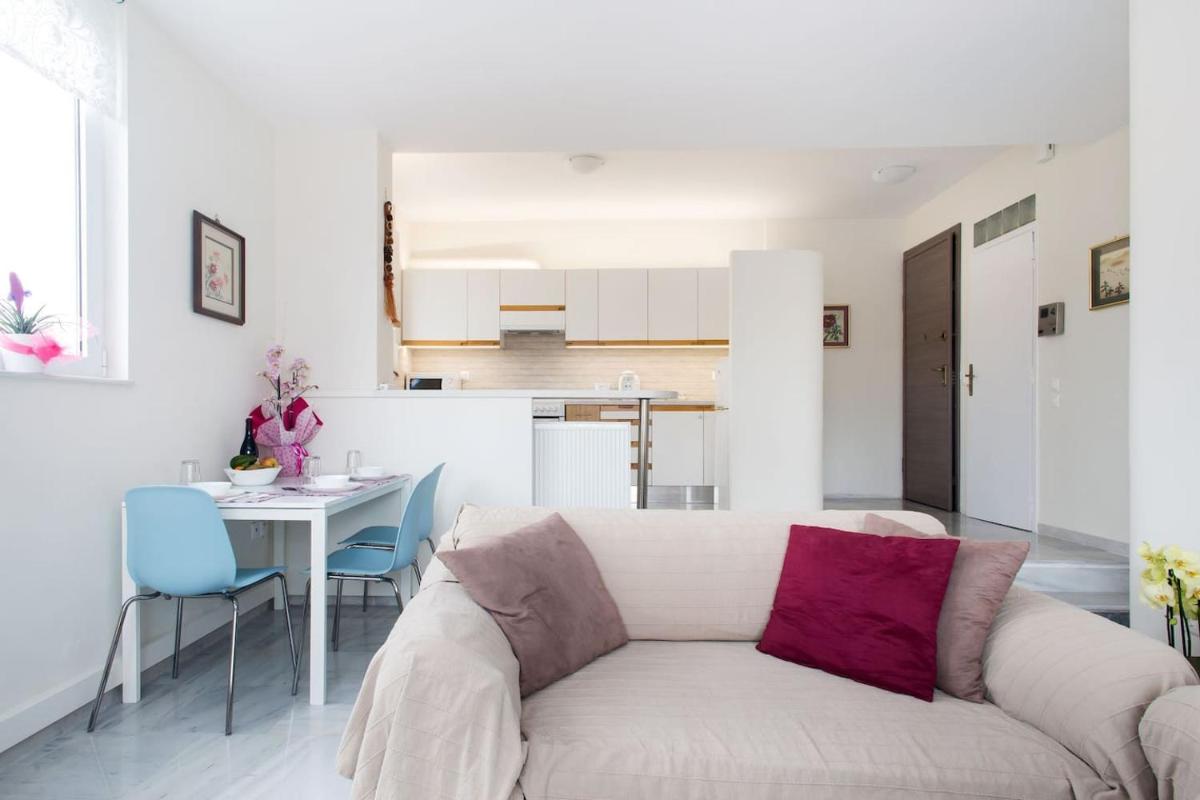 Lemon Grove Apartment photo 4