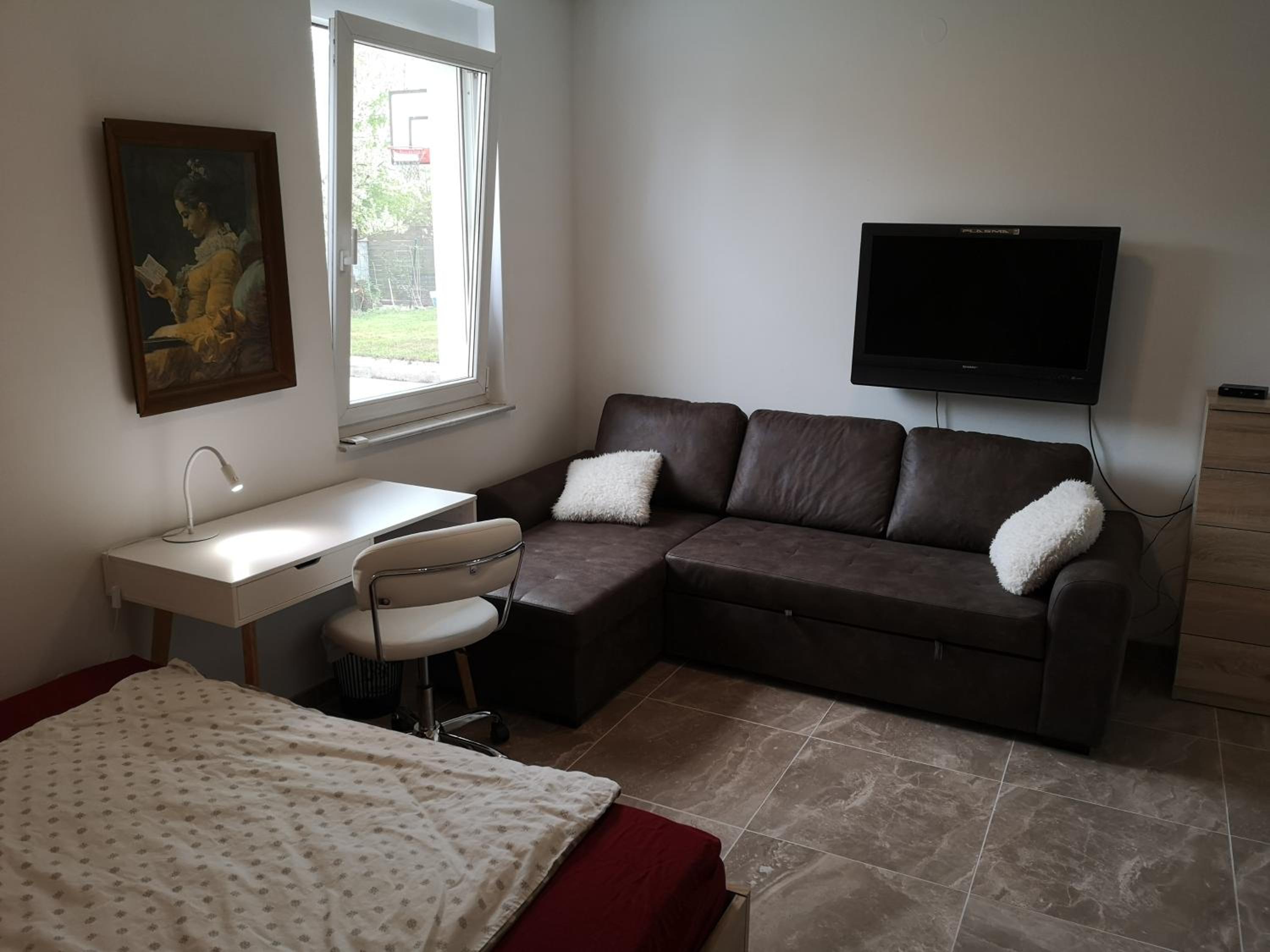 Photo 9