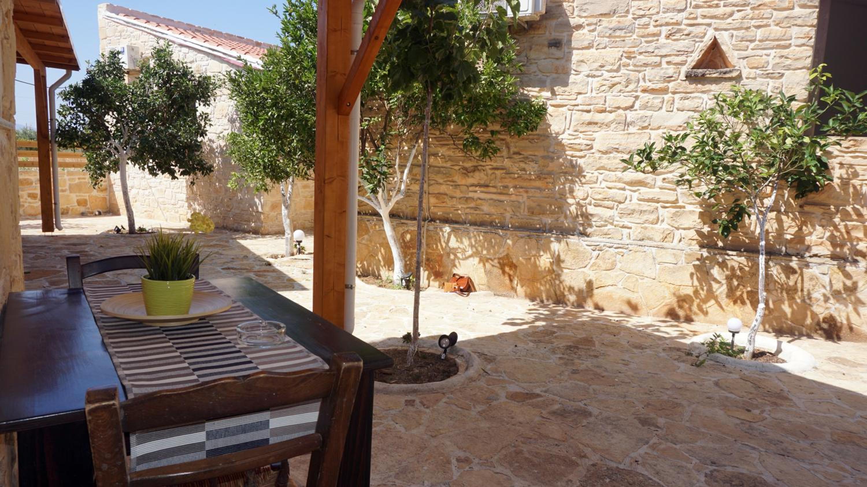 Studio Panagiota - Oasis holiday houses view 4