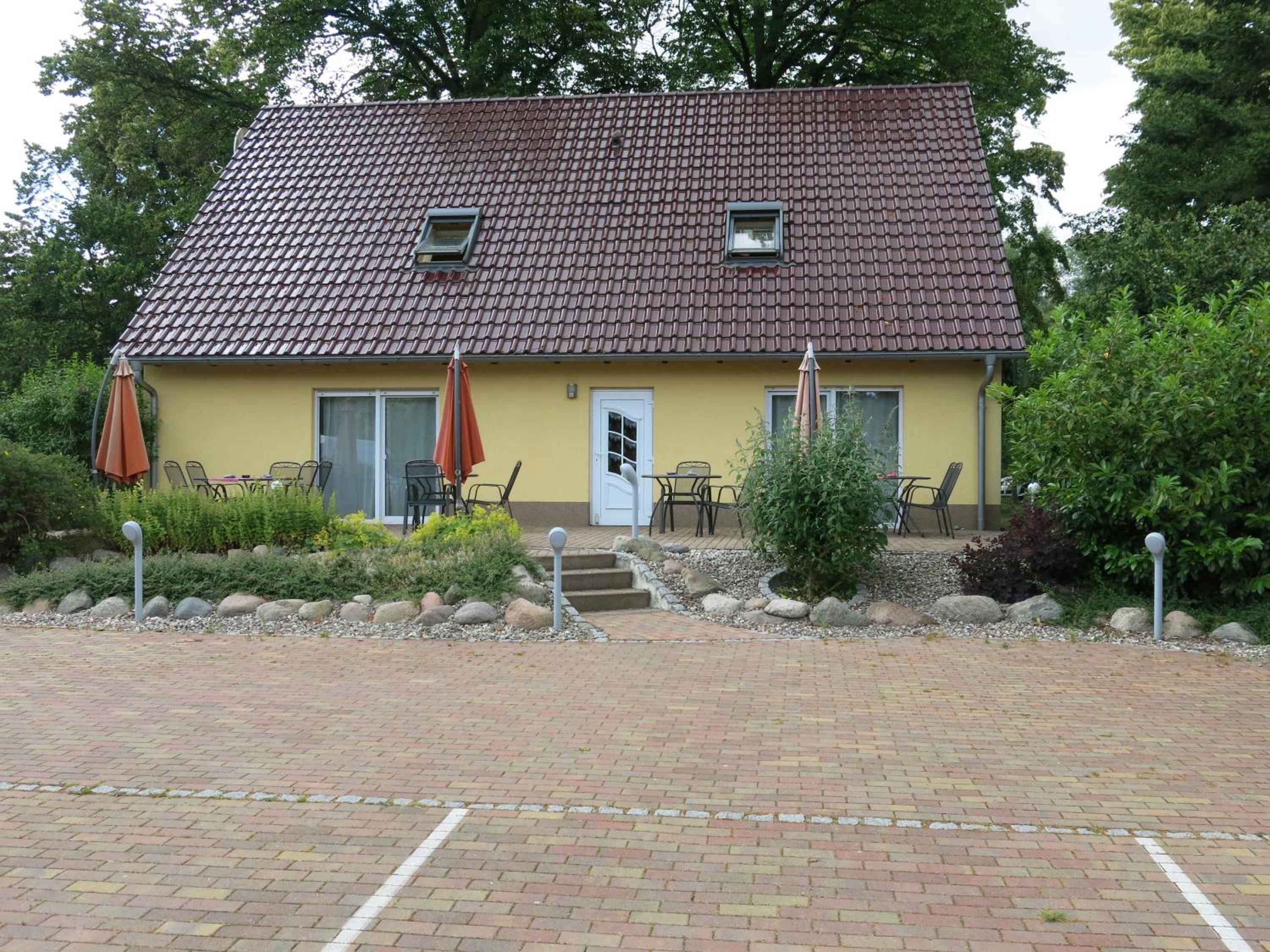 Photo 33