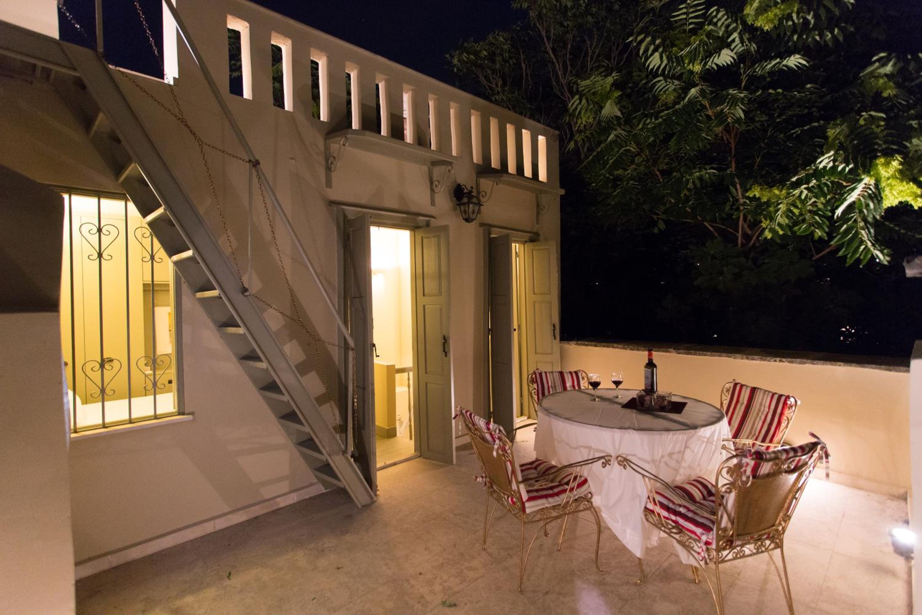 Plaka360 Apartments