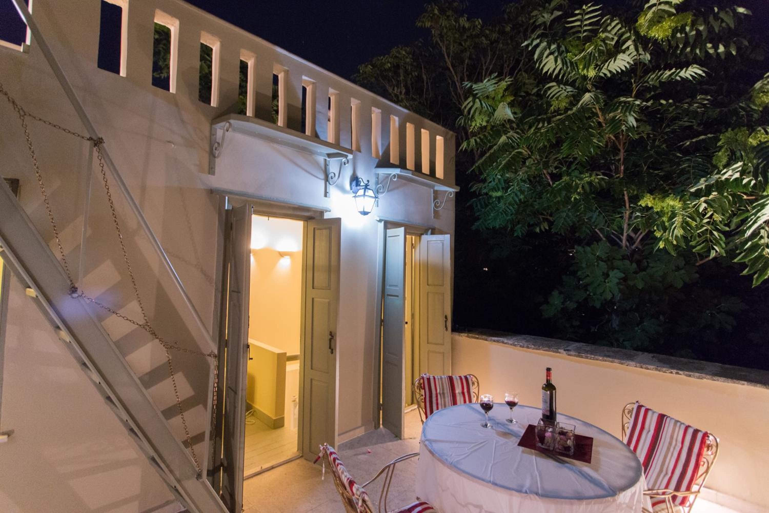 Plaka360 Apartments