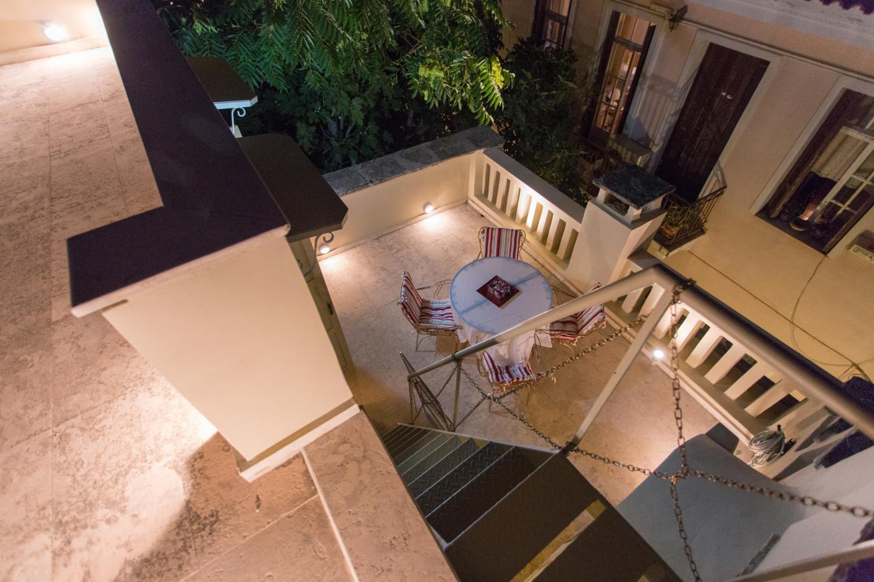 Plaka360 Apartments