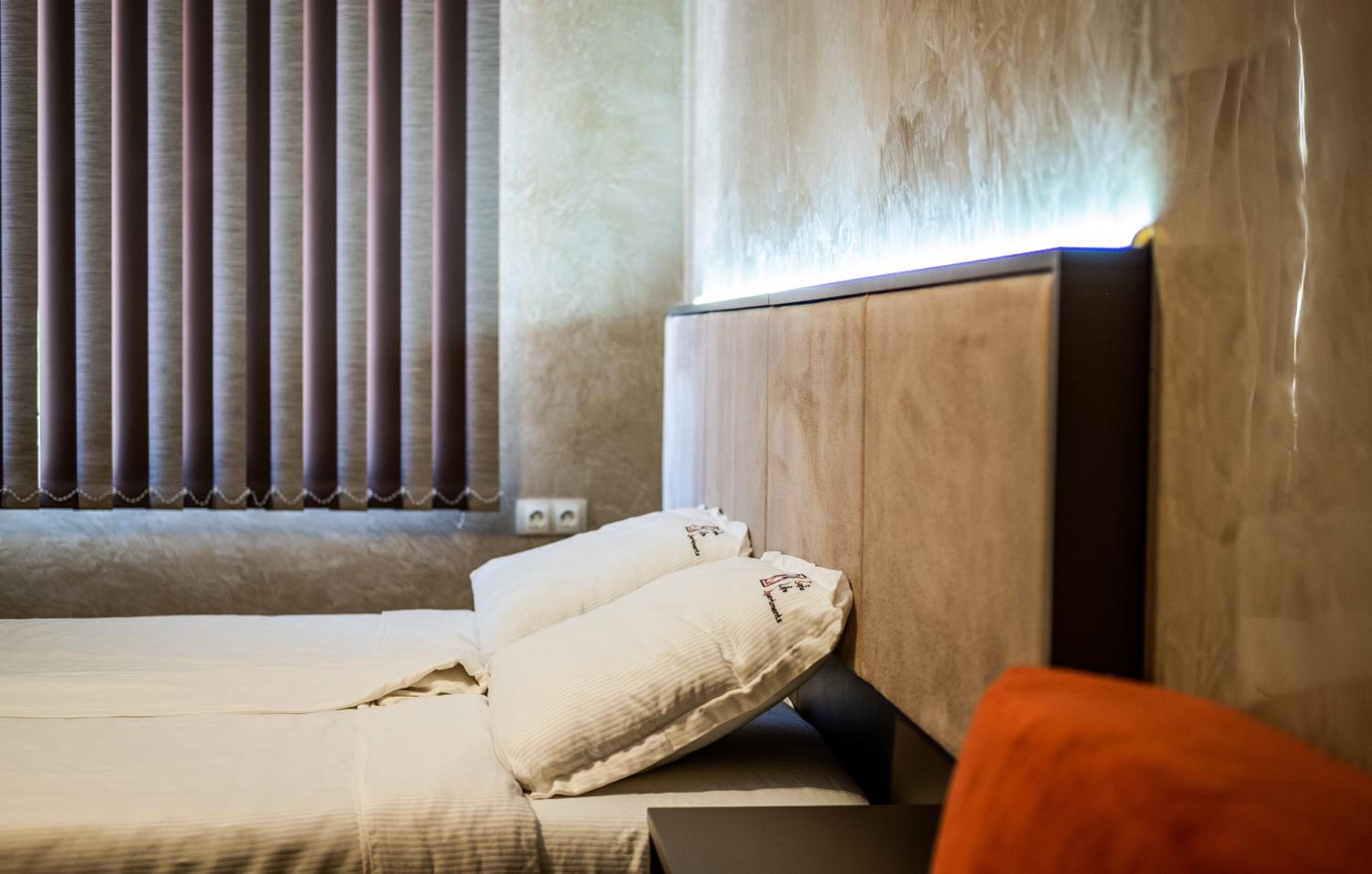 Sofia Crown Life Apartment