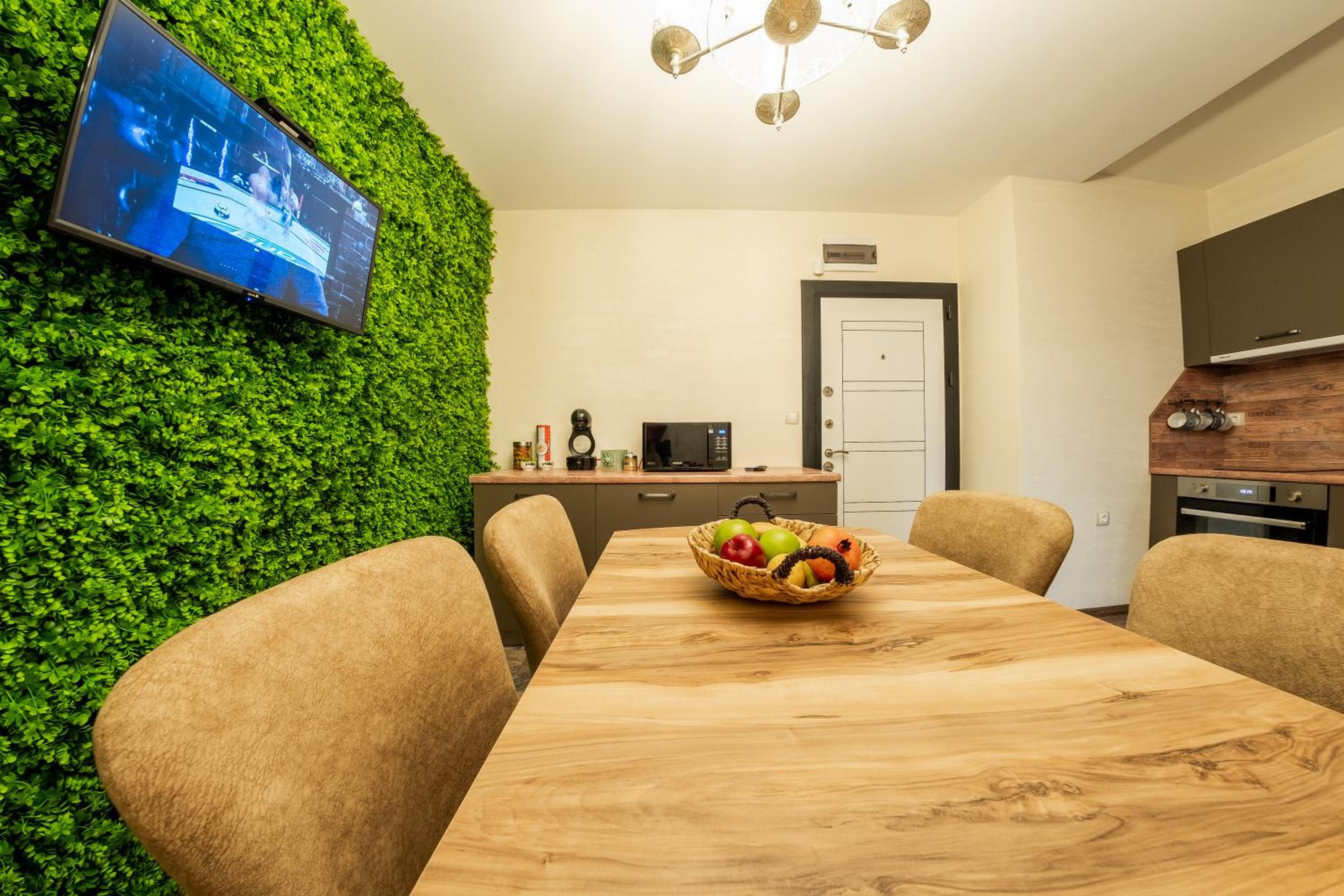 Sofia Crown Life Apartment