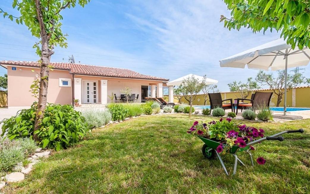 Hotel Villa Zafirah Pula - Image 1