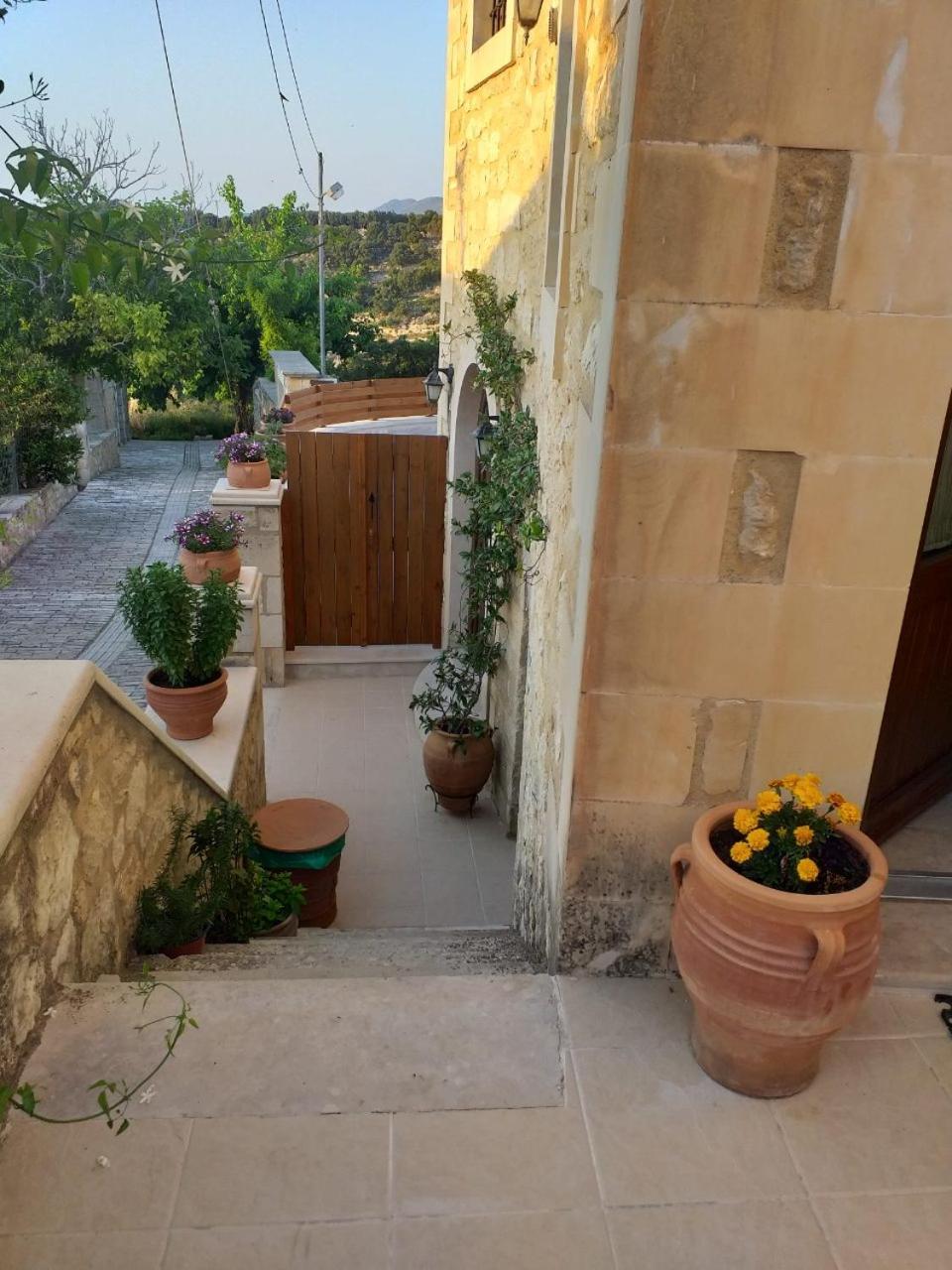 Villa Kaladare - Private Pool & Quiet Relaxing Stay