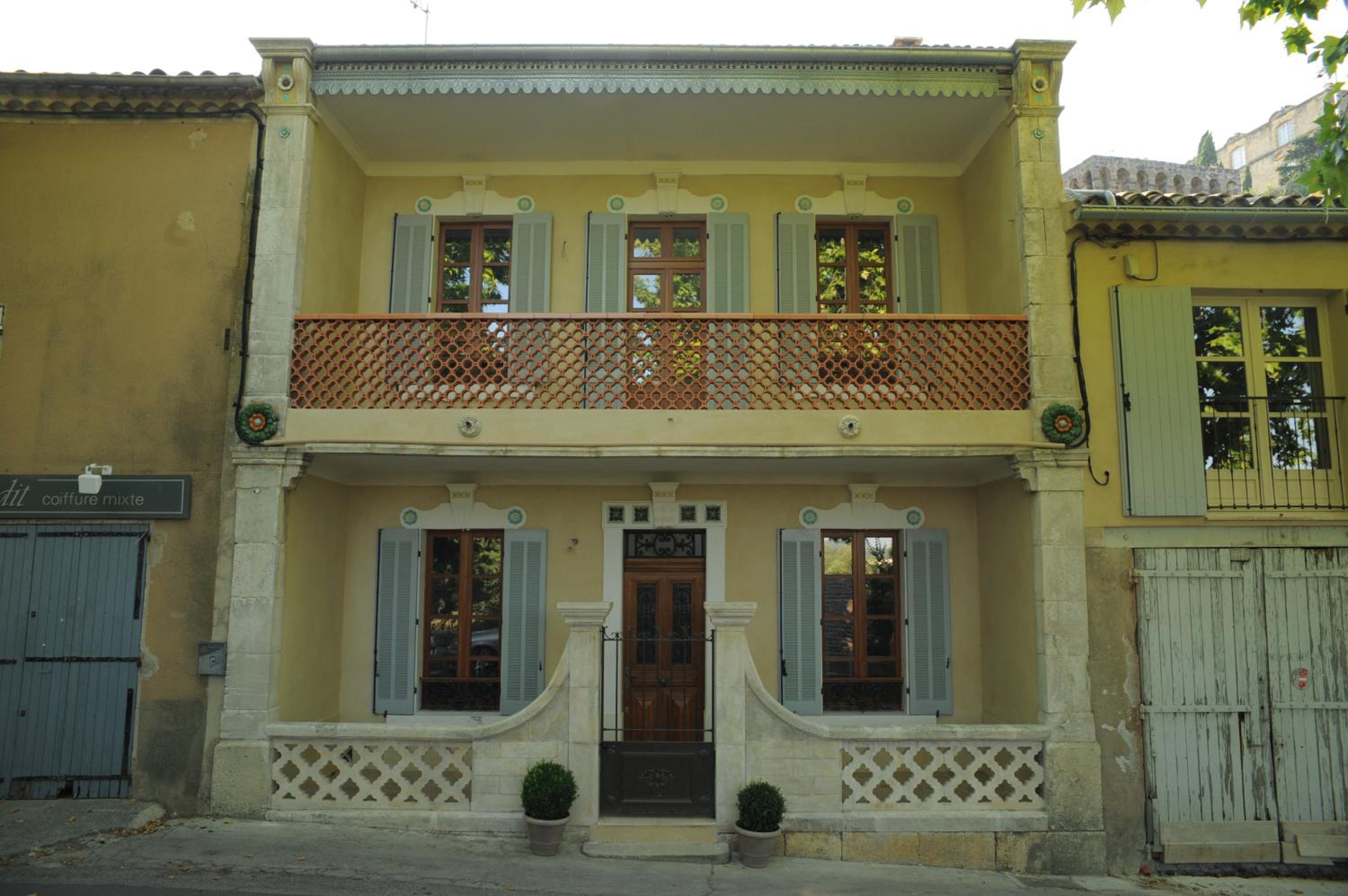 Photo 10