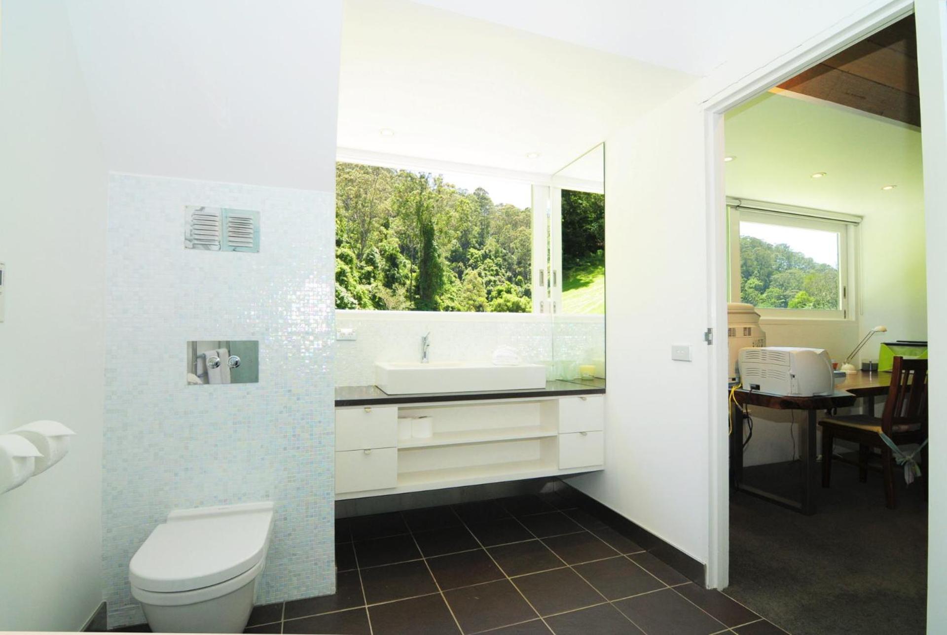 Yeola Lush location with river access